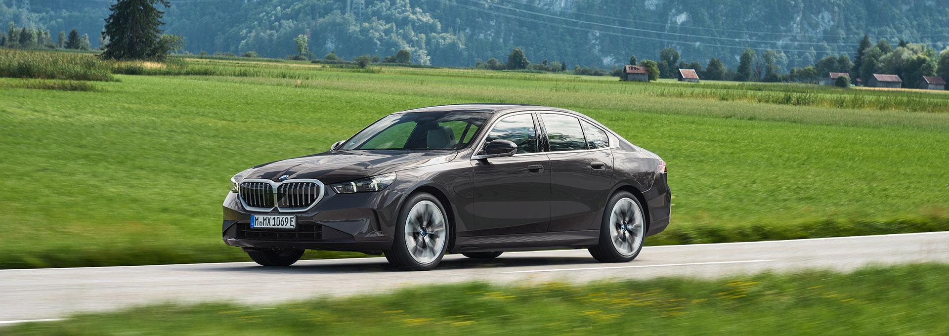 Η BMW Σειρά 5 Sedan: Τώρα και σε έκδοση plug-in hybrid