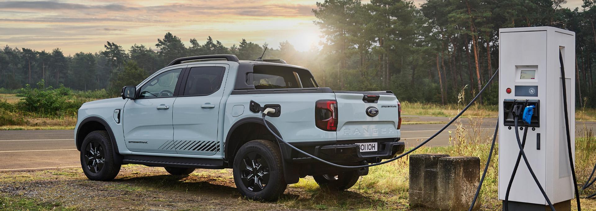 Ford Ranger: Το πιο σκληροτράχηλο Plug-in Hybrid