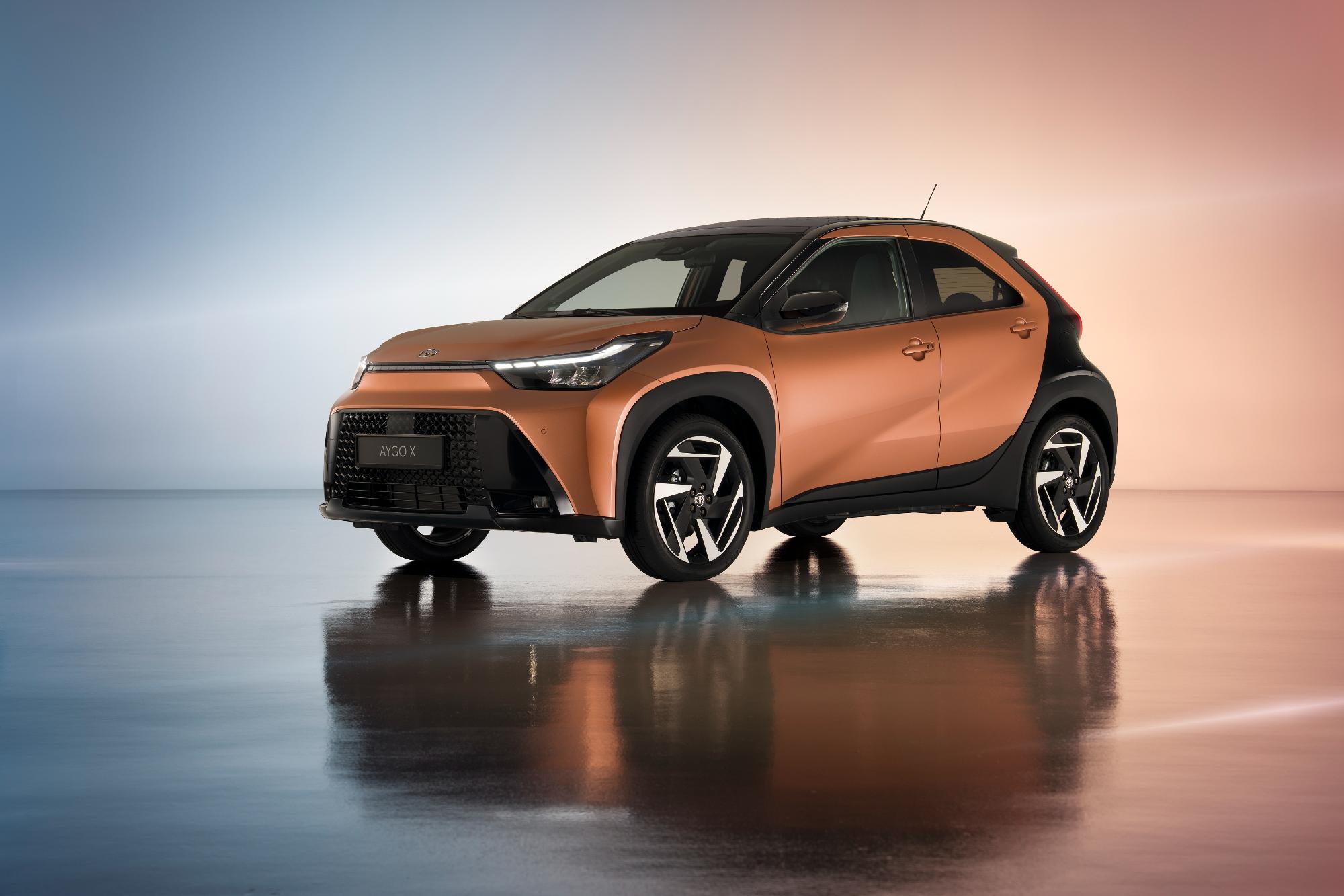 Η Toyota παρουσιάζει το πλήρως υβριδικό Aygo X