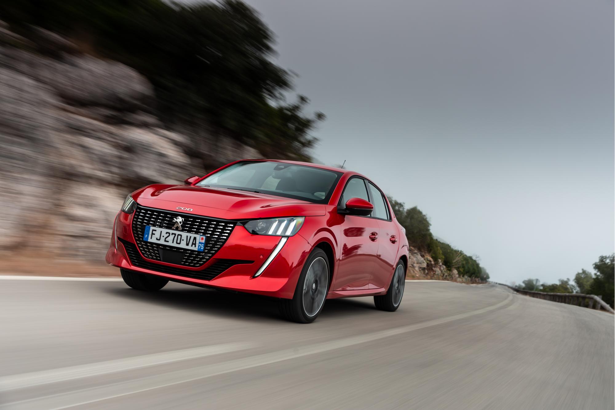 Τριπλή βράβευση για την PEUGEOT και στο Ηνωμένο Βασίλειο!