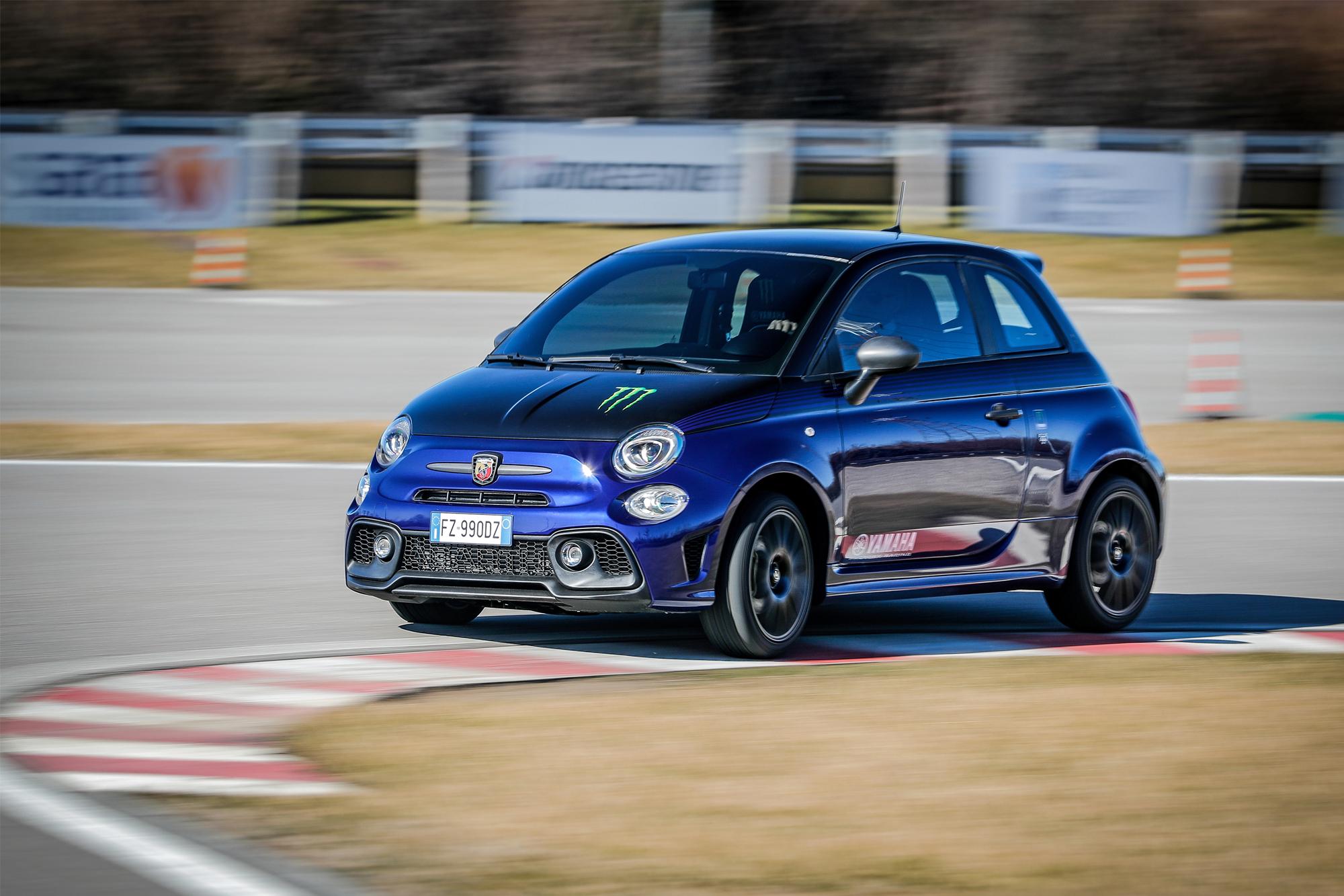 Tα Abarth 595 Monster Energy Yamaha και Scorpioneoro έρχονται στην Ελλάδα