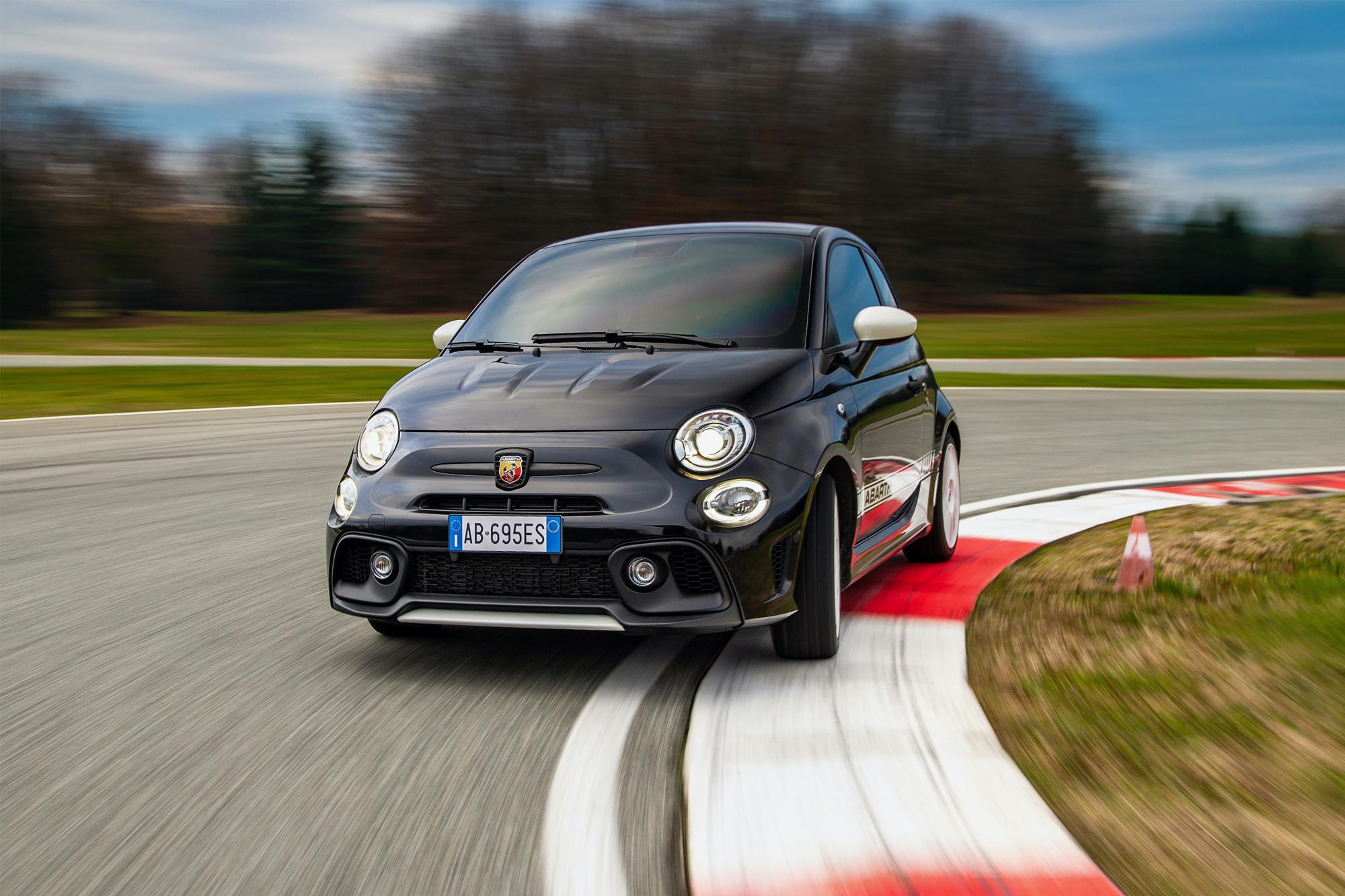 Νέο Abarth 695 Esseesse