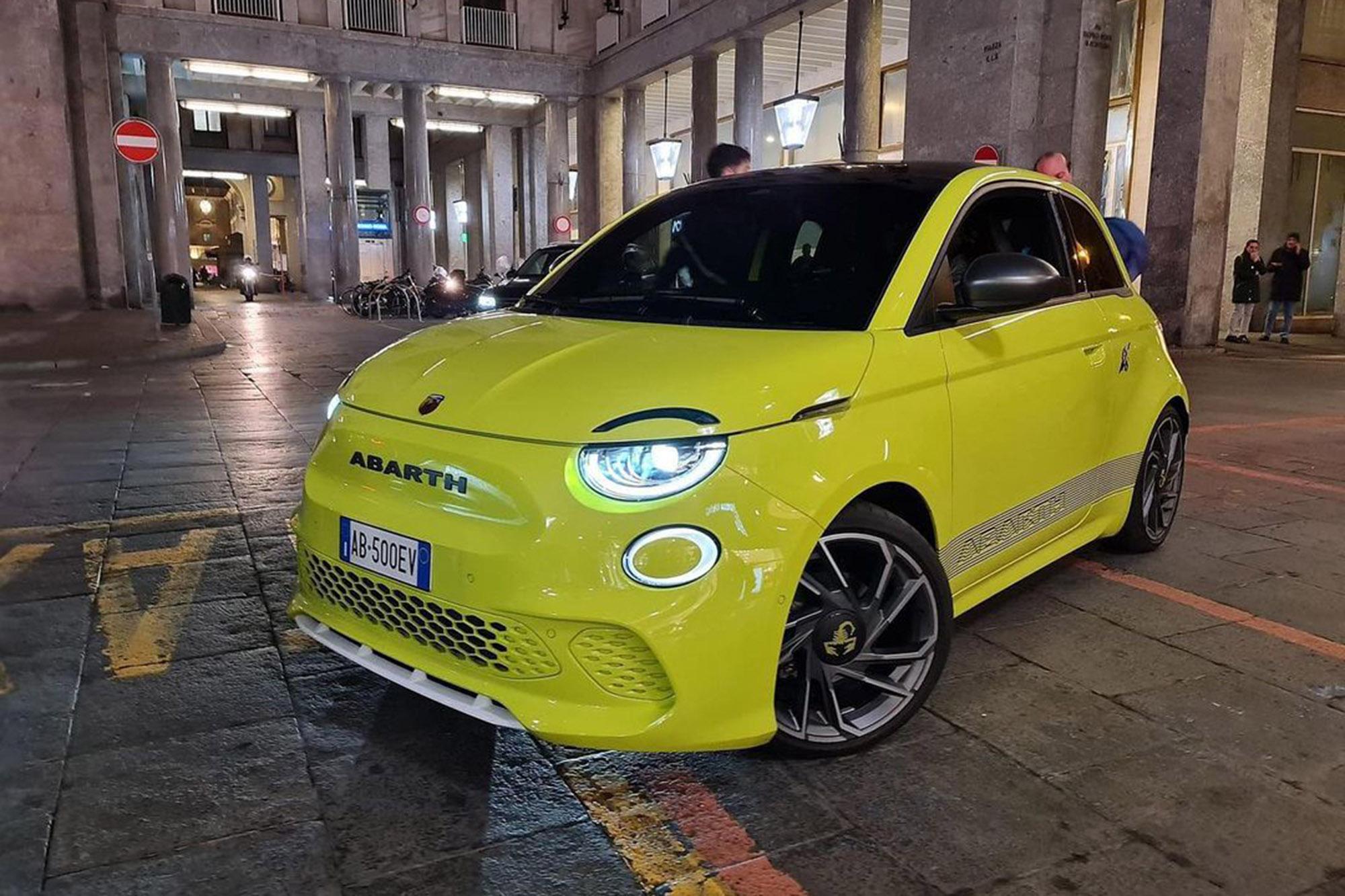Οι πρώτες φωτογραφίες του Abarth 500 EV