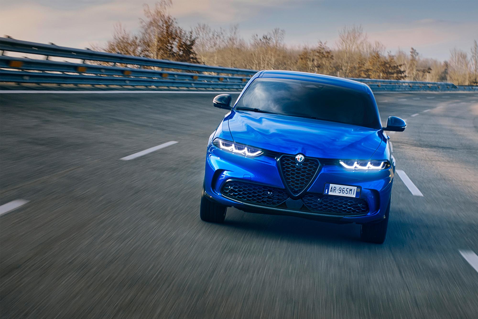 Alfa Romeo Tonale uncovered