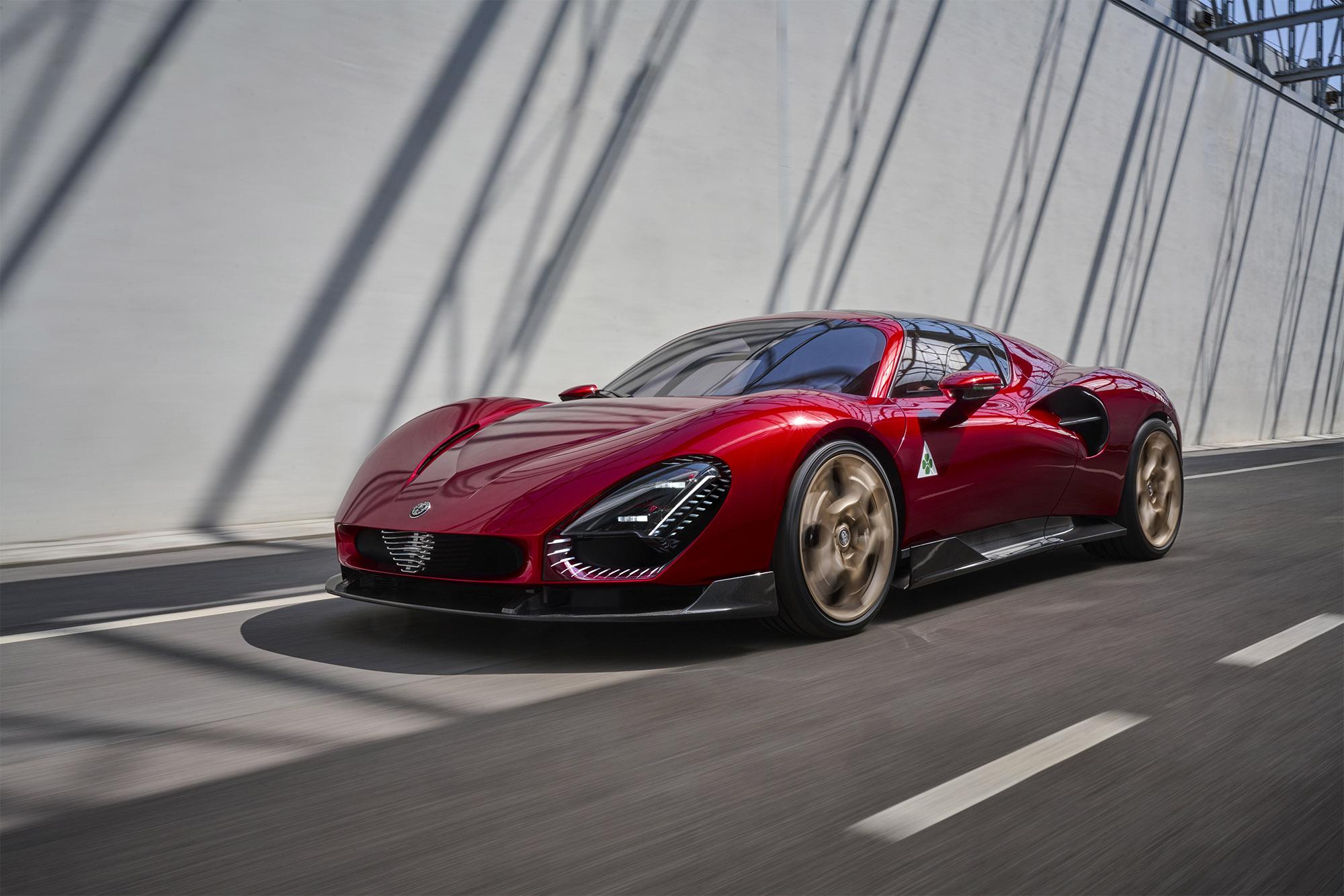 Η πρώτη δημόσια εμφάνιση της Alfa Romeo 33 Stradale