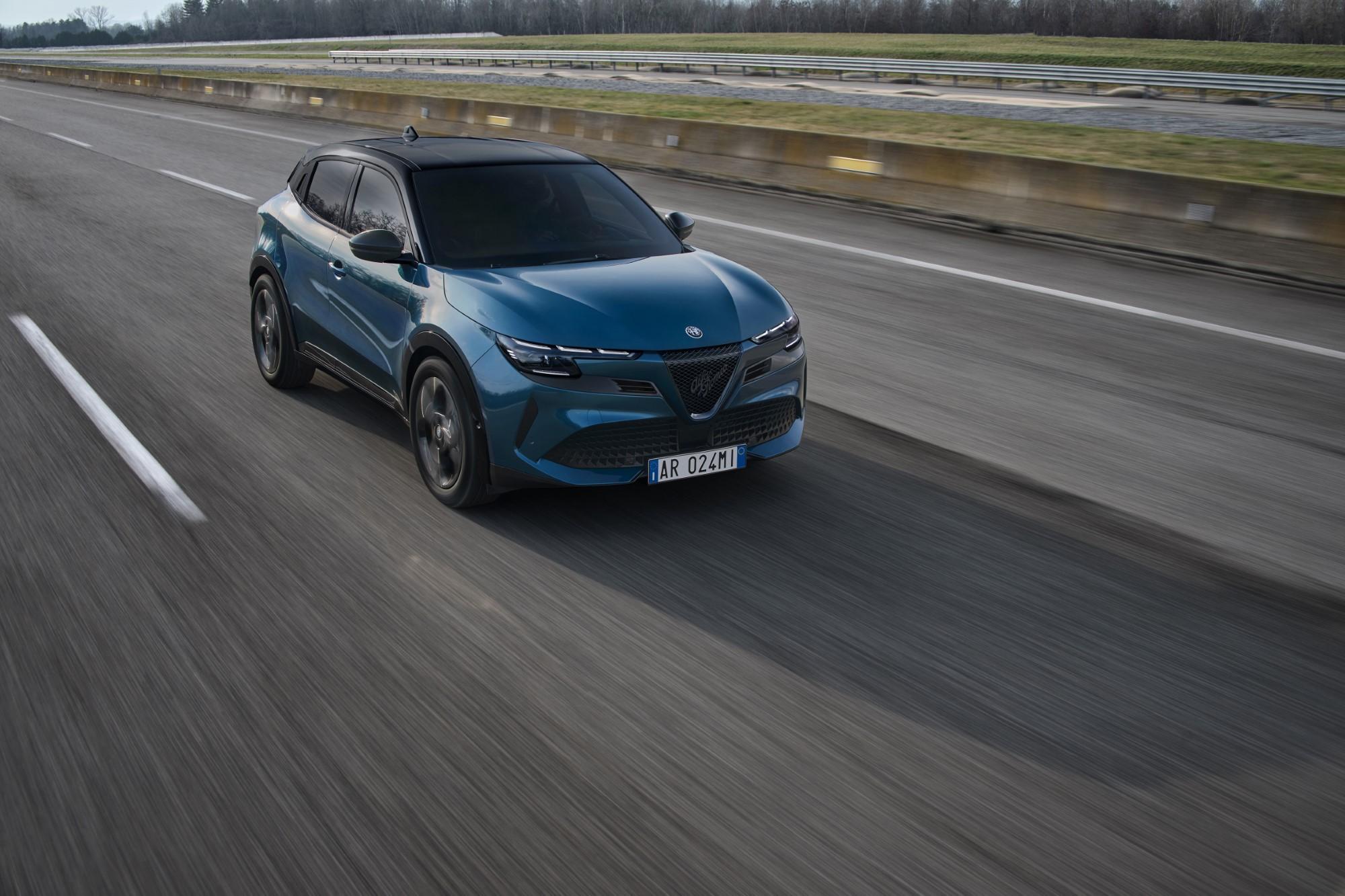 Από 28.900 ευρώ η ηλεκτρική έκδοση της Alfa Romeo Junior