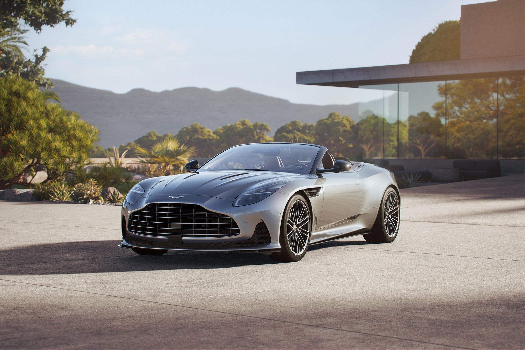 Η Aston Martin DB12 Volante κάνει το ντεμπούτο της