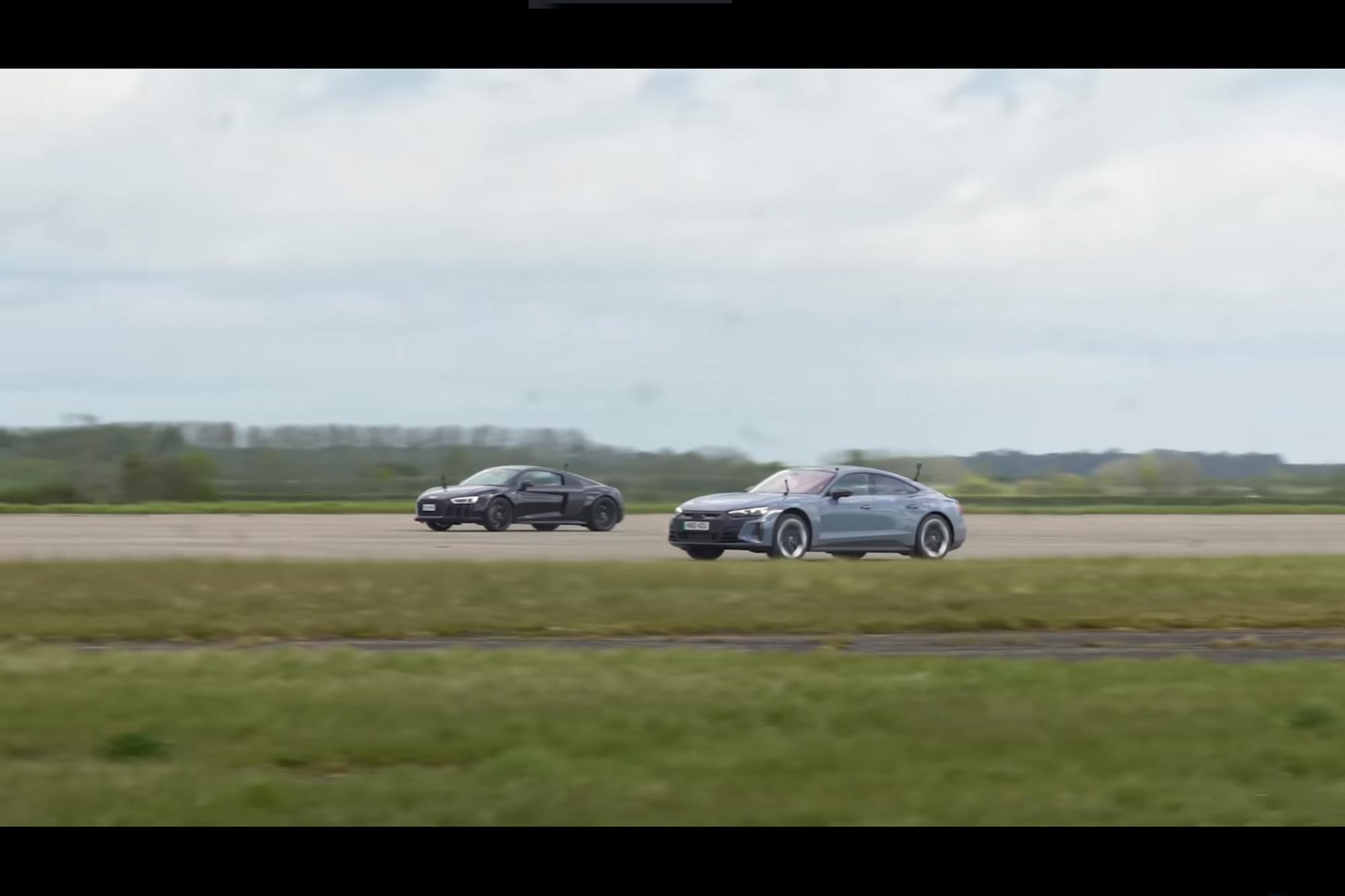 Audi R8 V10 Performance VS Audi RS e-tron