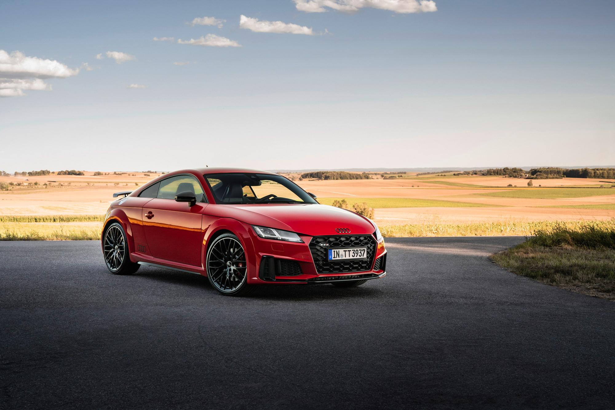 Νέες εκδόσεις για τα Audi TTS και ΤΤ
