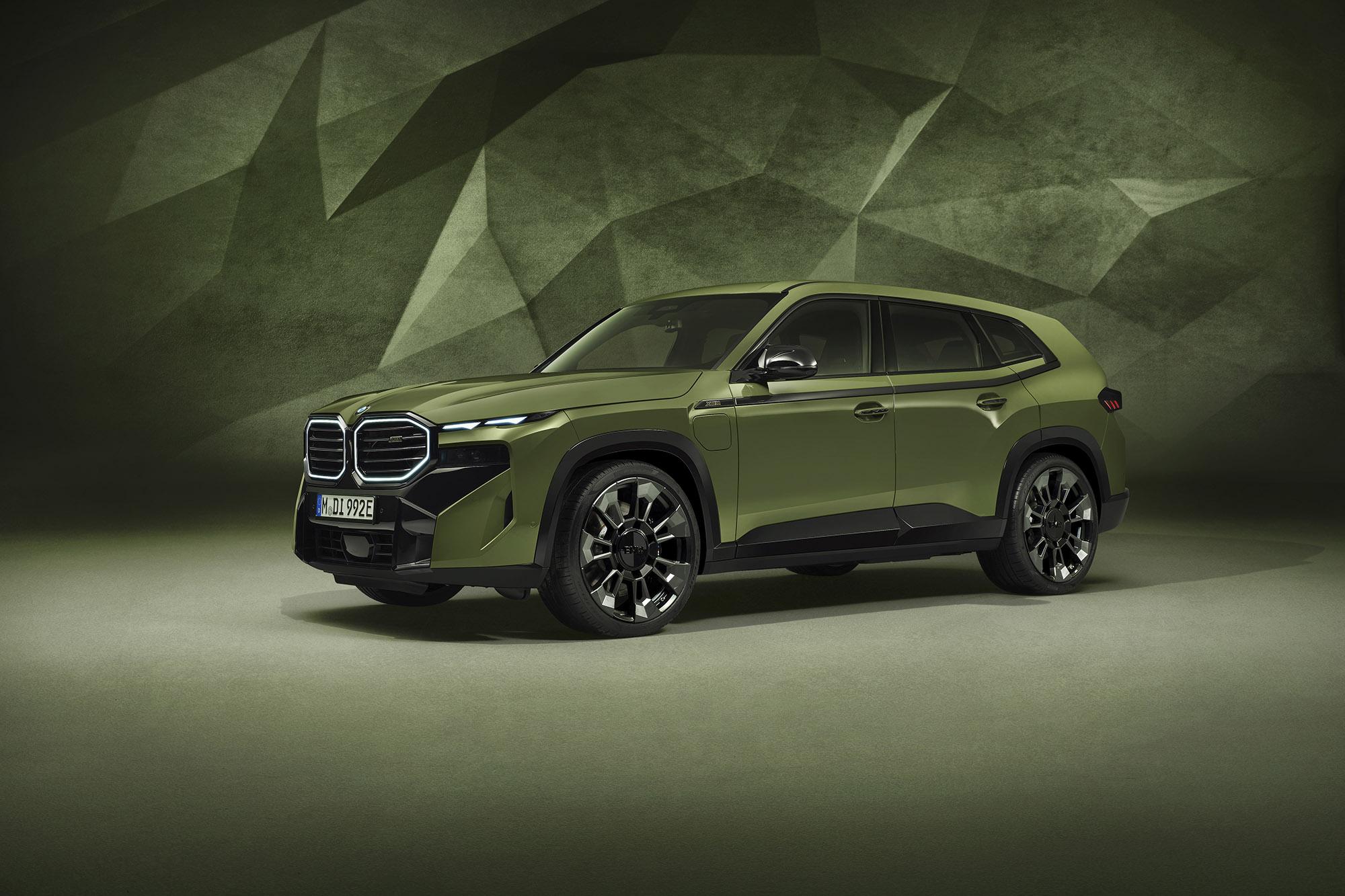 Tα νέα χρώματα της BMW Individual για την BMW XM