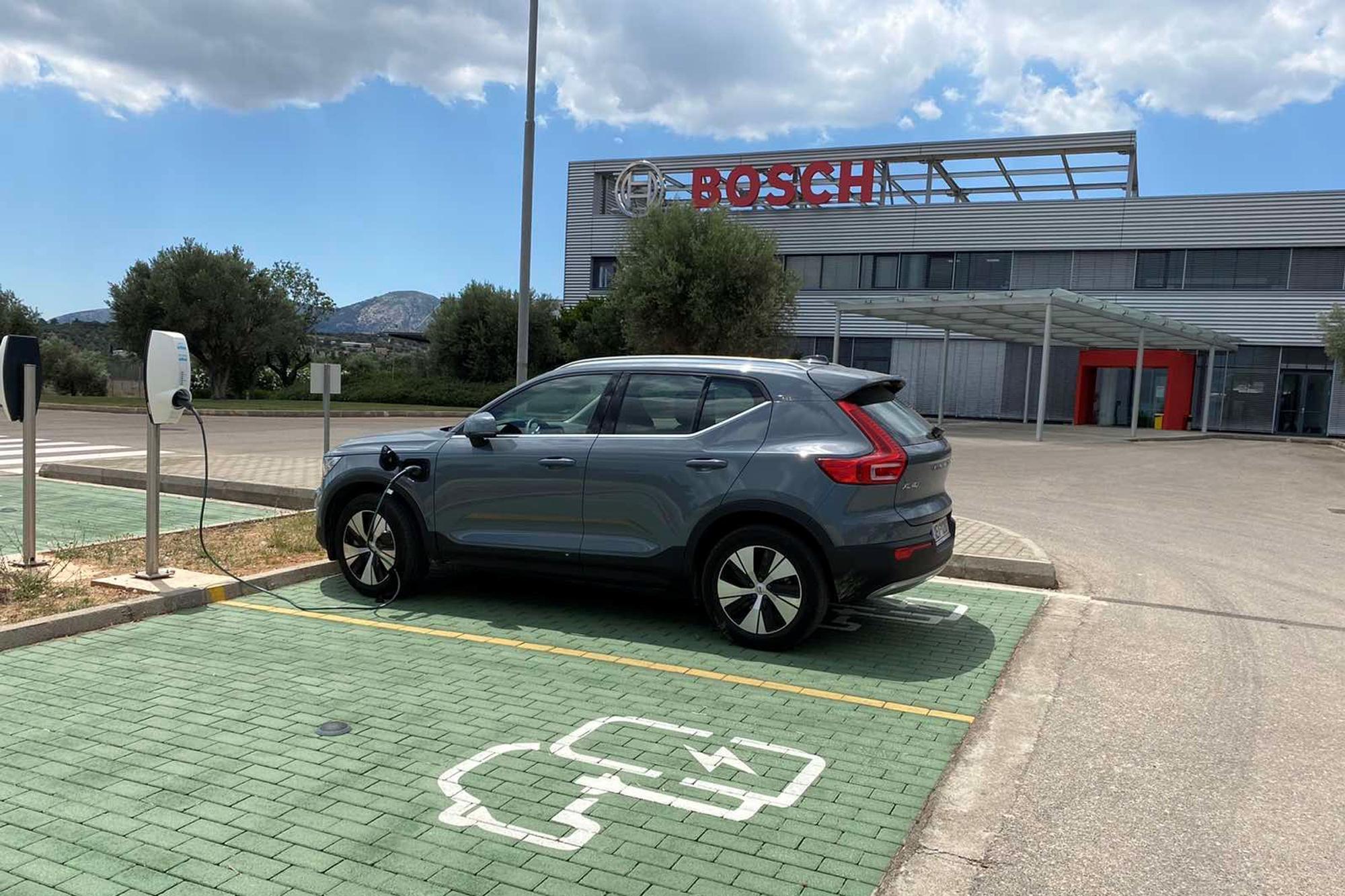 Η Bosch προετοιμάζει τα συνεργεία του δικτύου της για την ηλεκτροκίνηση
