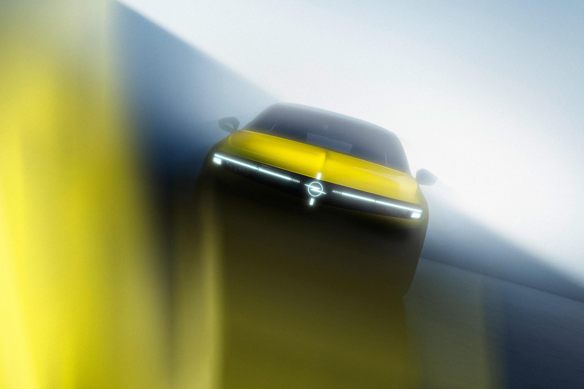 H Opel teasάρει το facelifted Astra