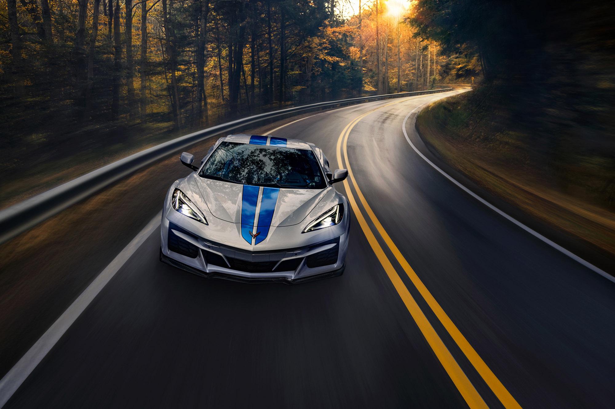 Μάθετε τα πάντα για την υβριδική Corvette