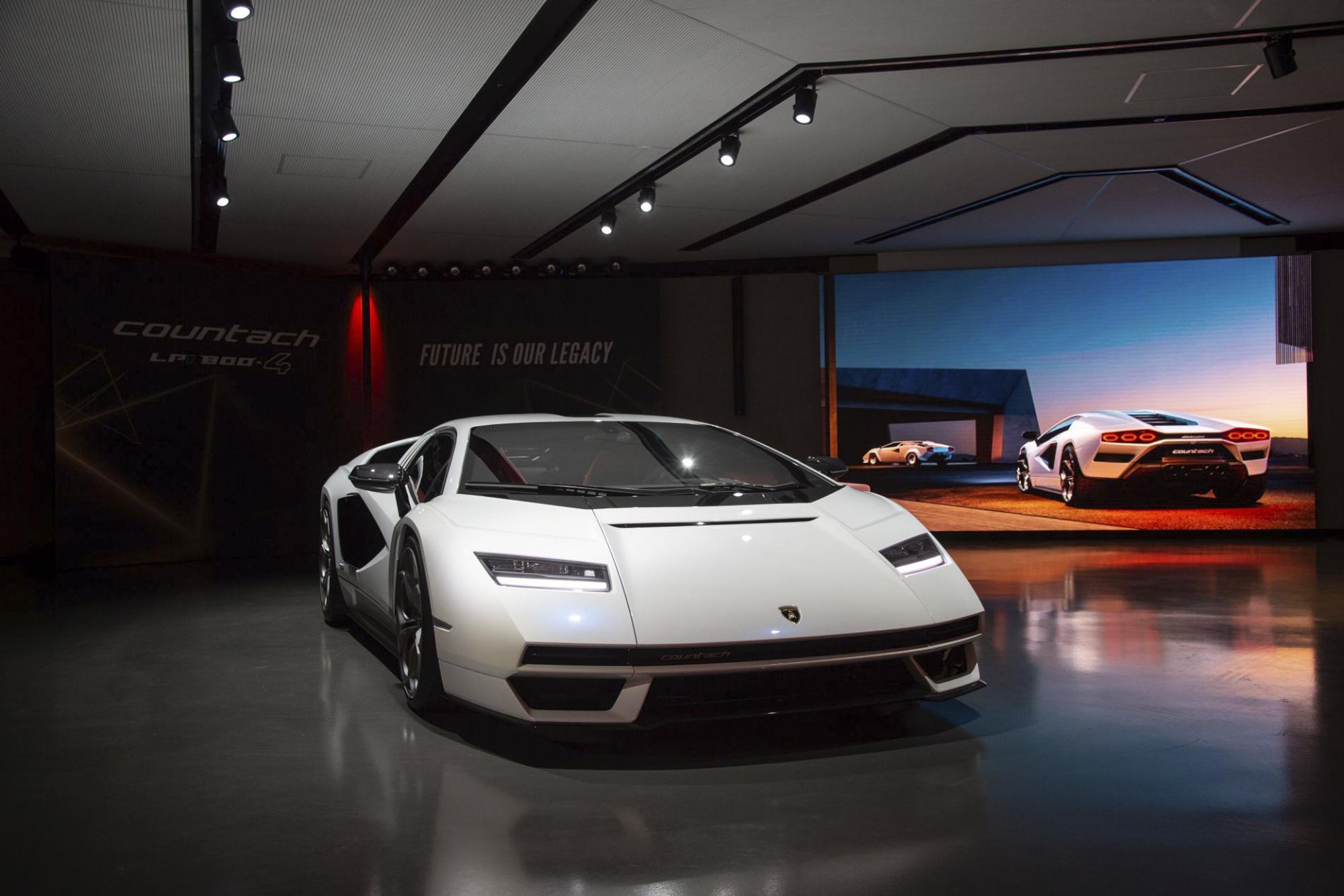 Επίσημο: Lamborghini Countach LPI 800-4