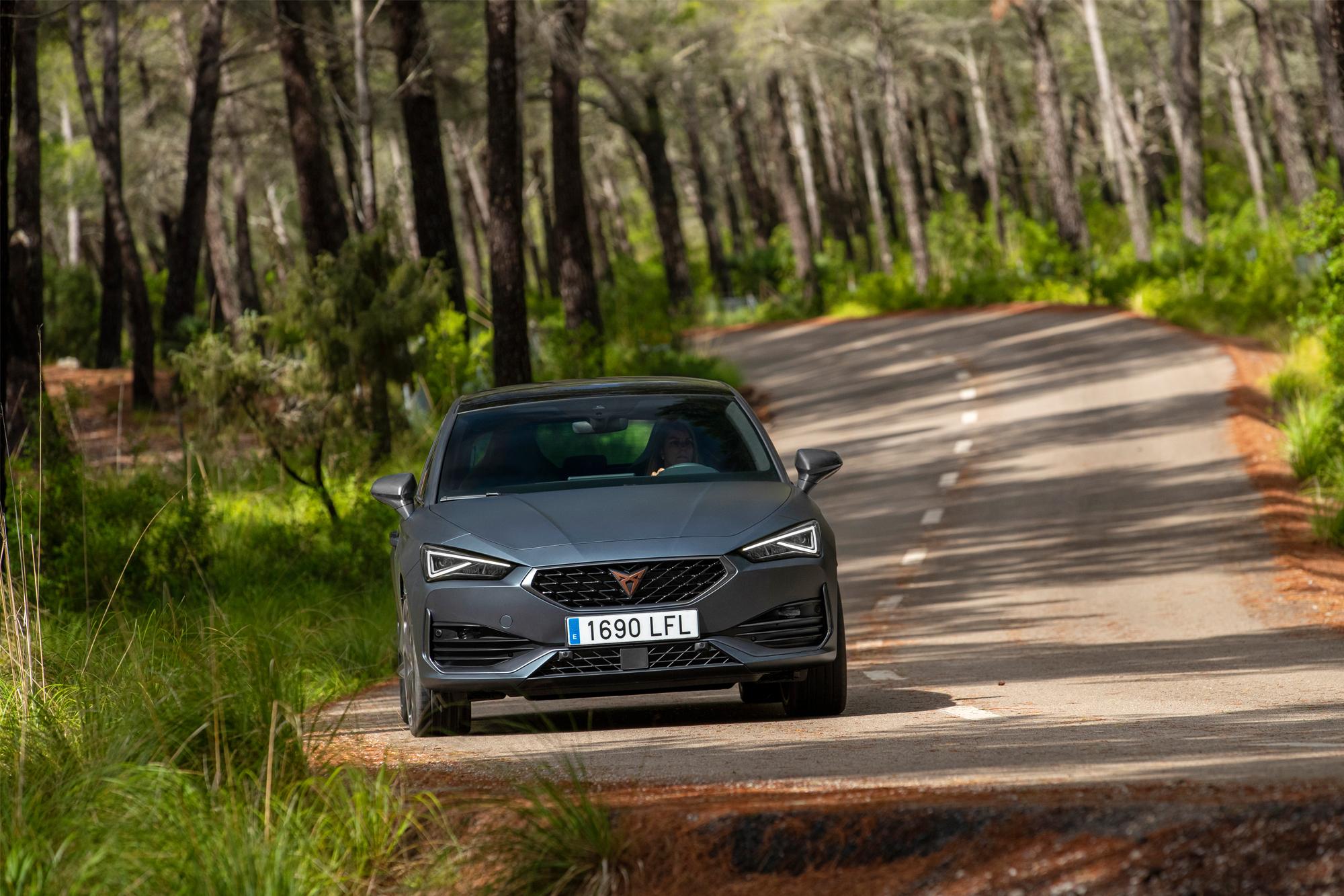 Το νέο Cupra Leon e-Hybrid ήρθε στην Ελλάδα