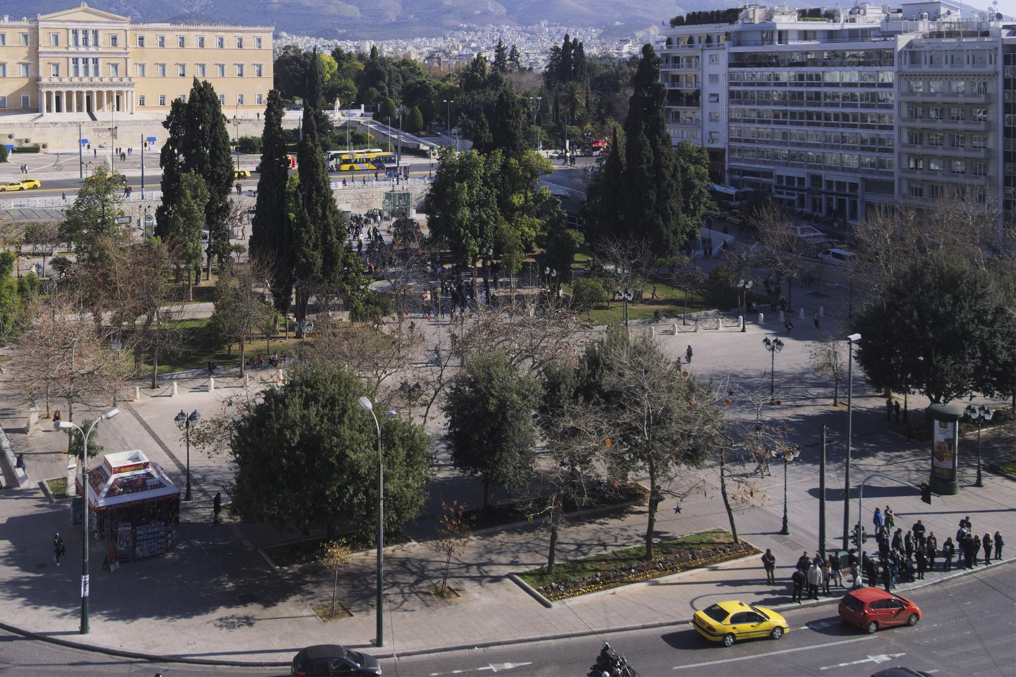 Προσωρινές κυκλοφοριακές ρυθμίσεις επί της οδού Συντάγματος