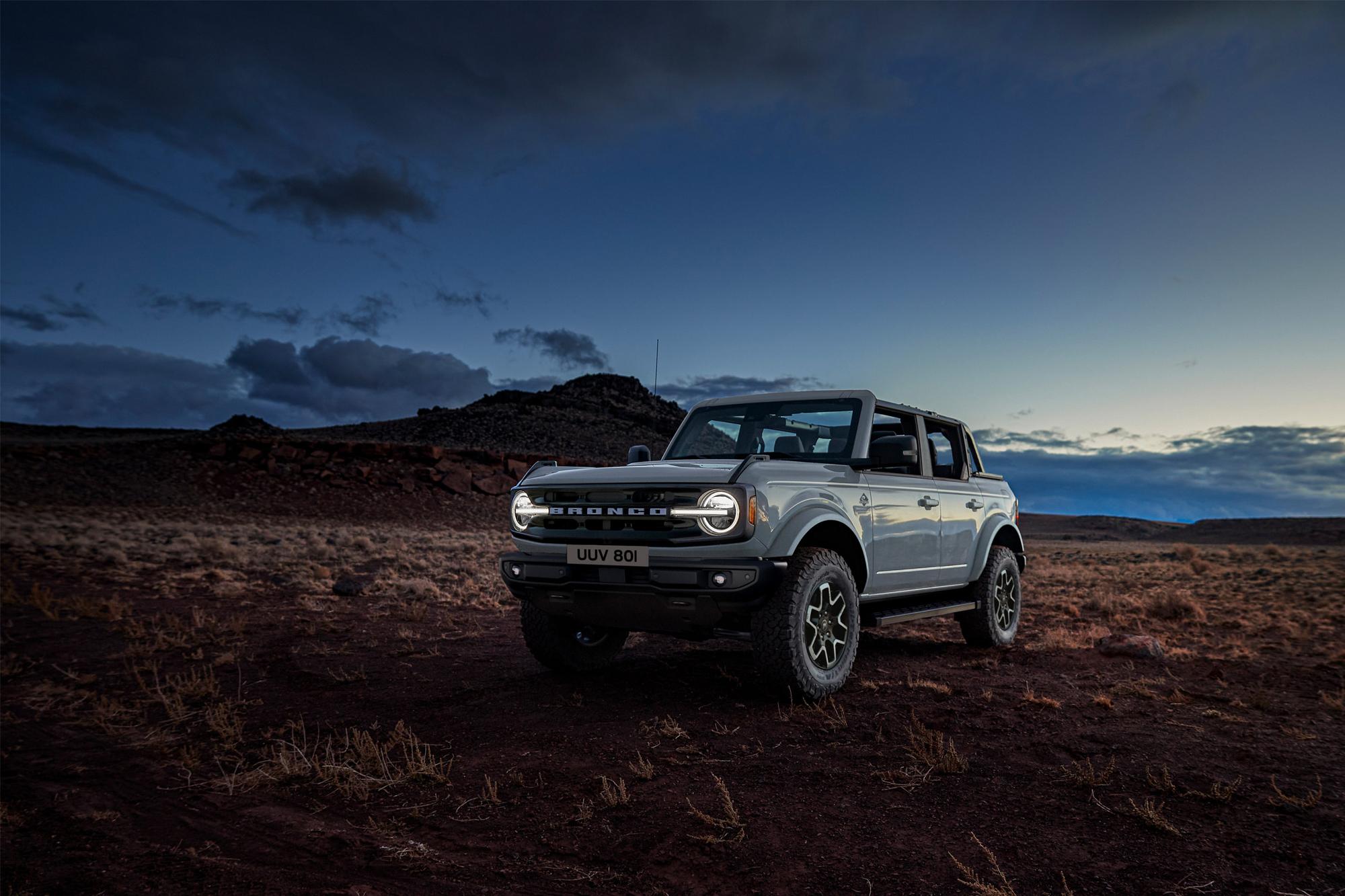 Velociraptor 500 Bronco