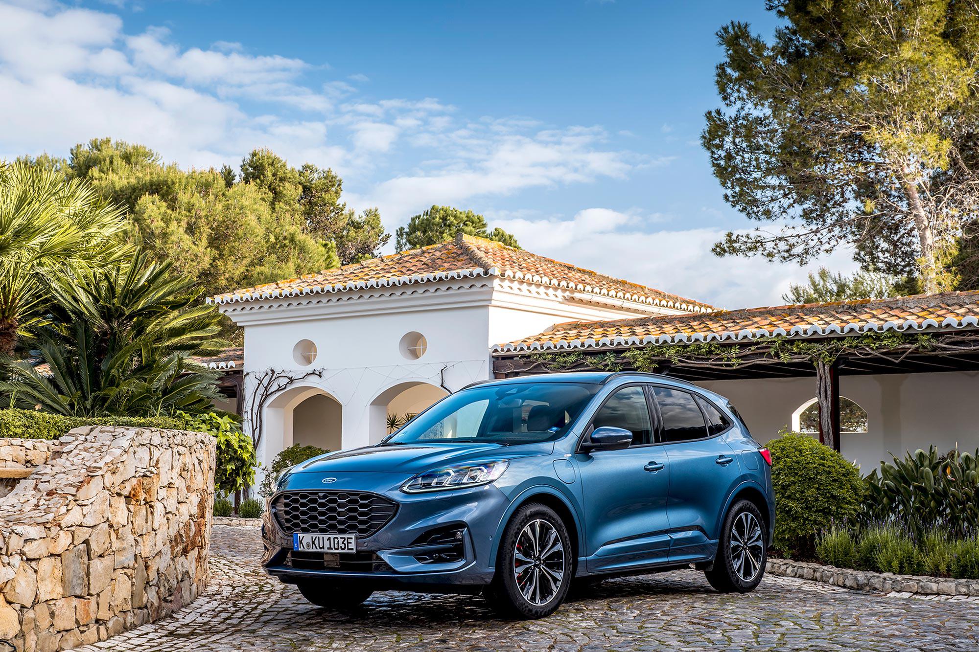Ηλεκτρικά κινήθηκαν κατά 49% οι οδηγοί του Kuga PHEV