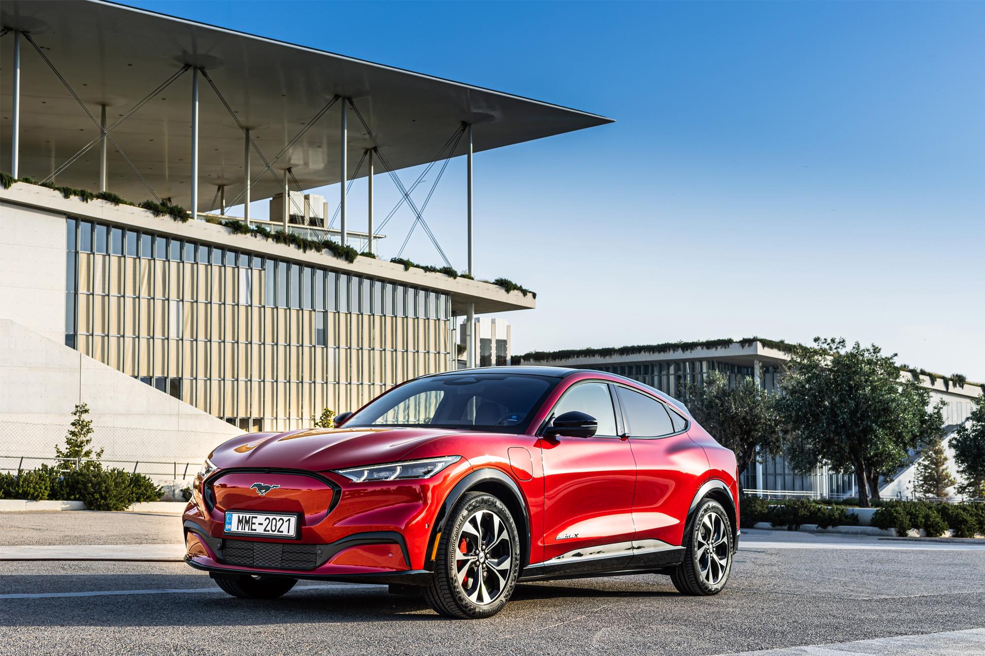 Οδηγούμε τη νέα Ford Mustang Mach-E