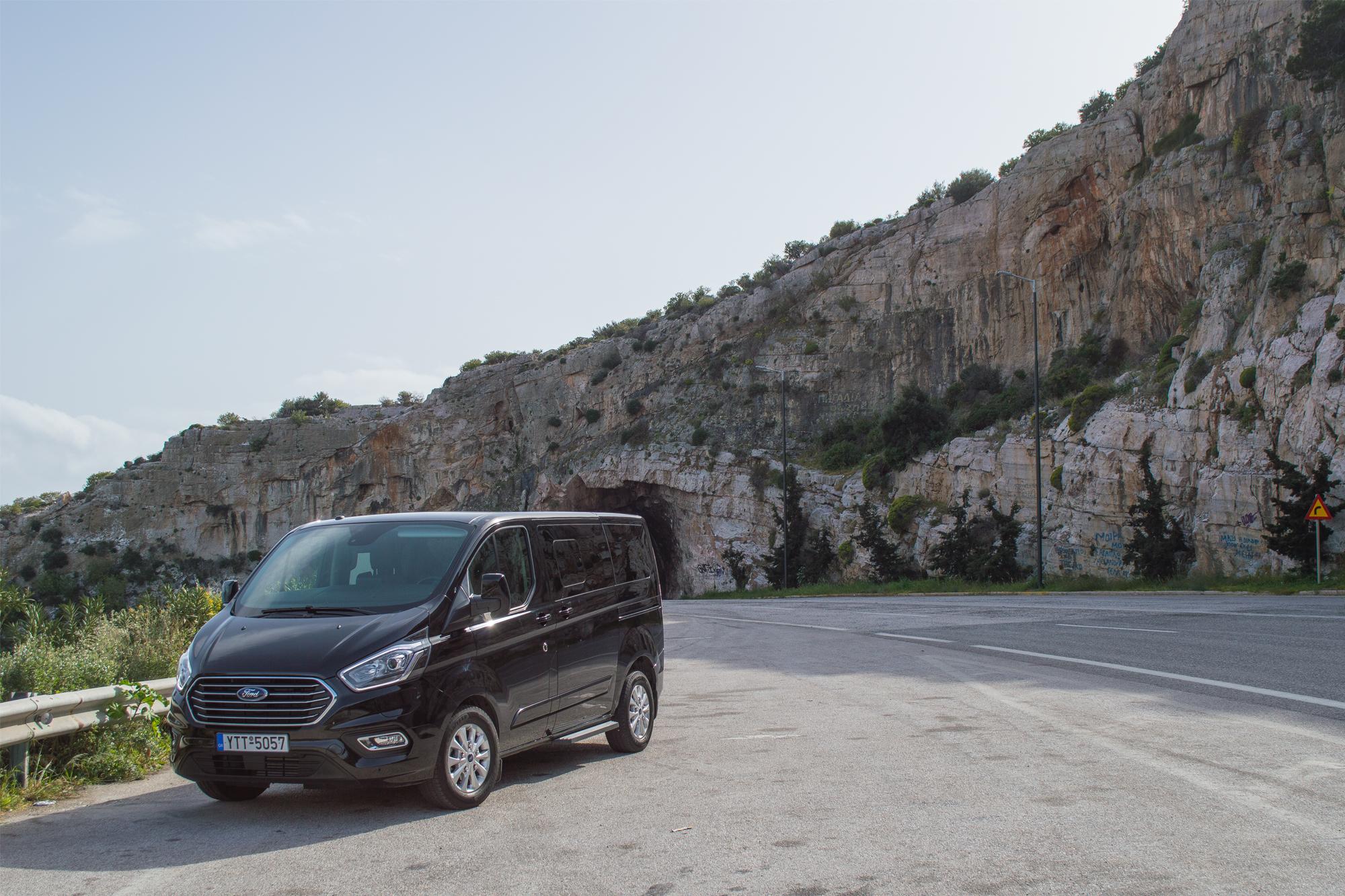 Ford Tourneo Custom L1 Plug-in Hybrid 125Ps