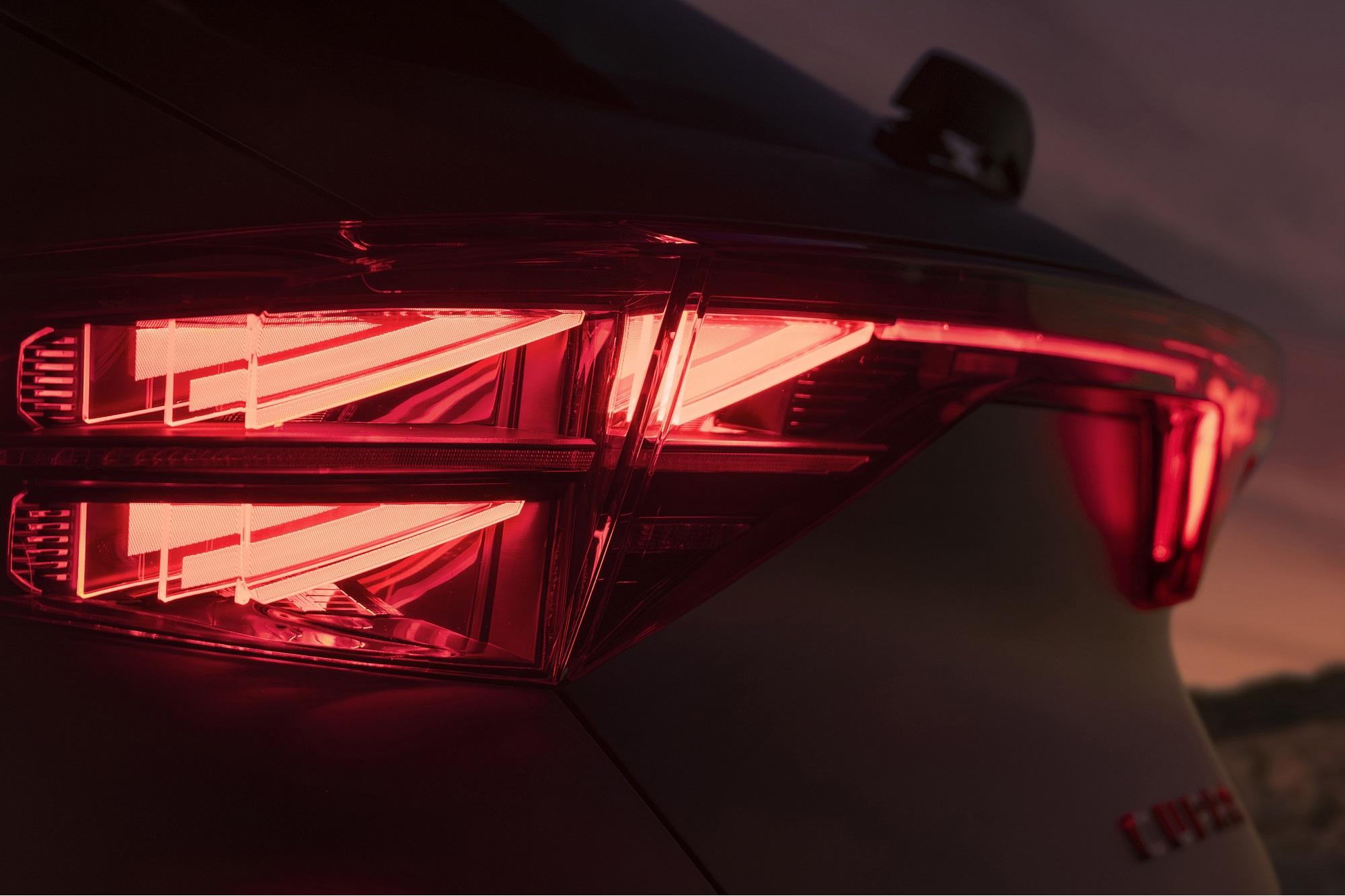 Τη Δευτέρα τα σπουδαία για την CUPRA με νέα Leon και Formentor