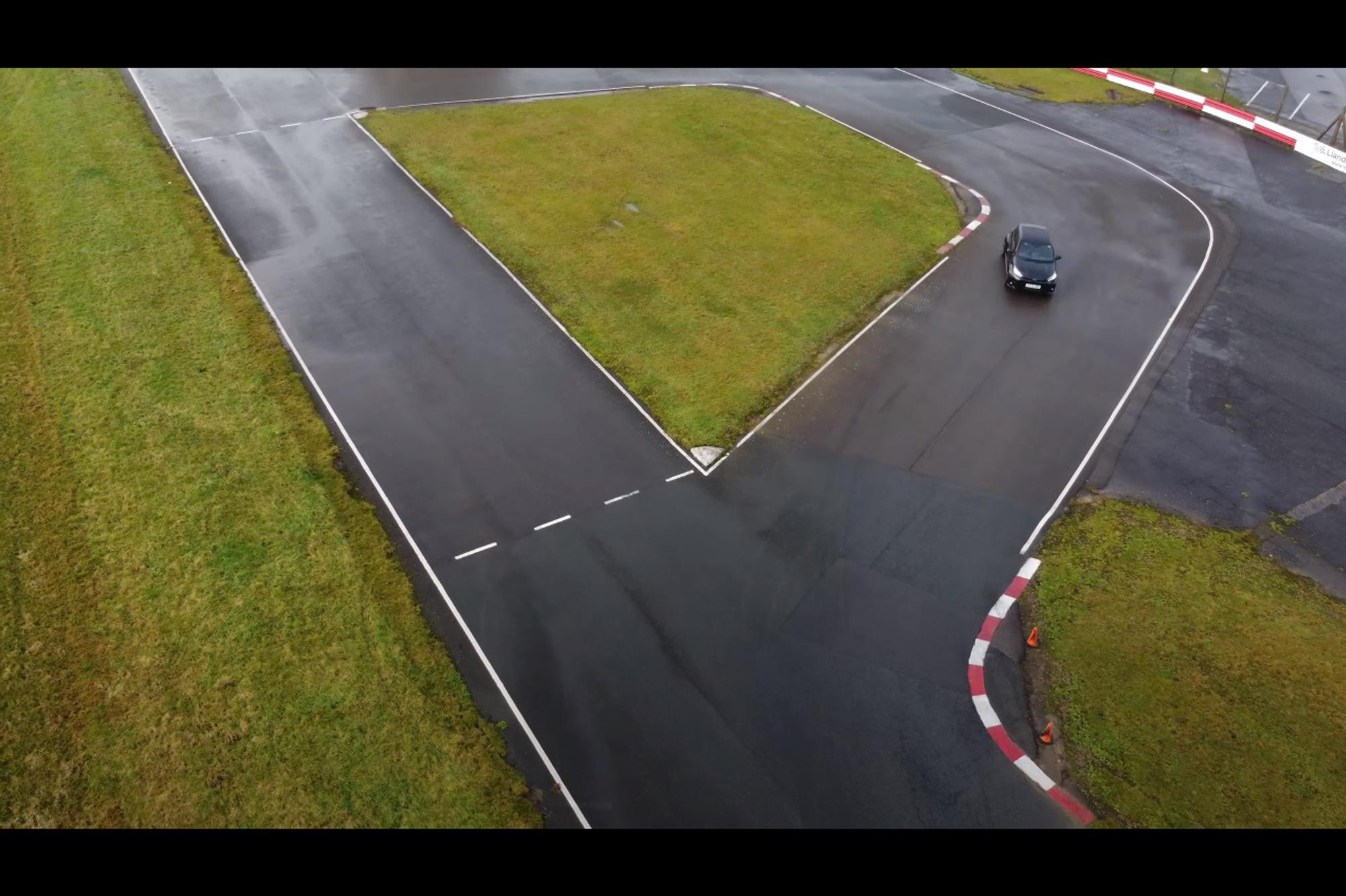 Toyota GR Yaris VS Nissan GT-R Nismo