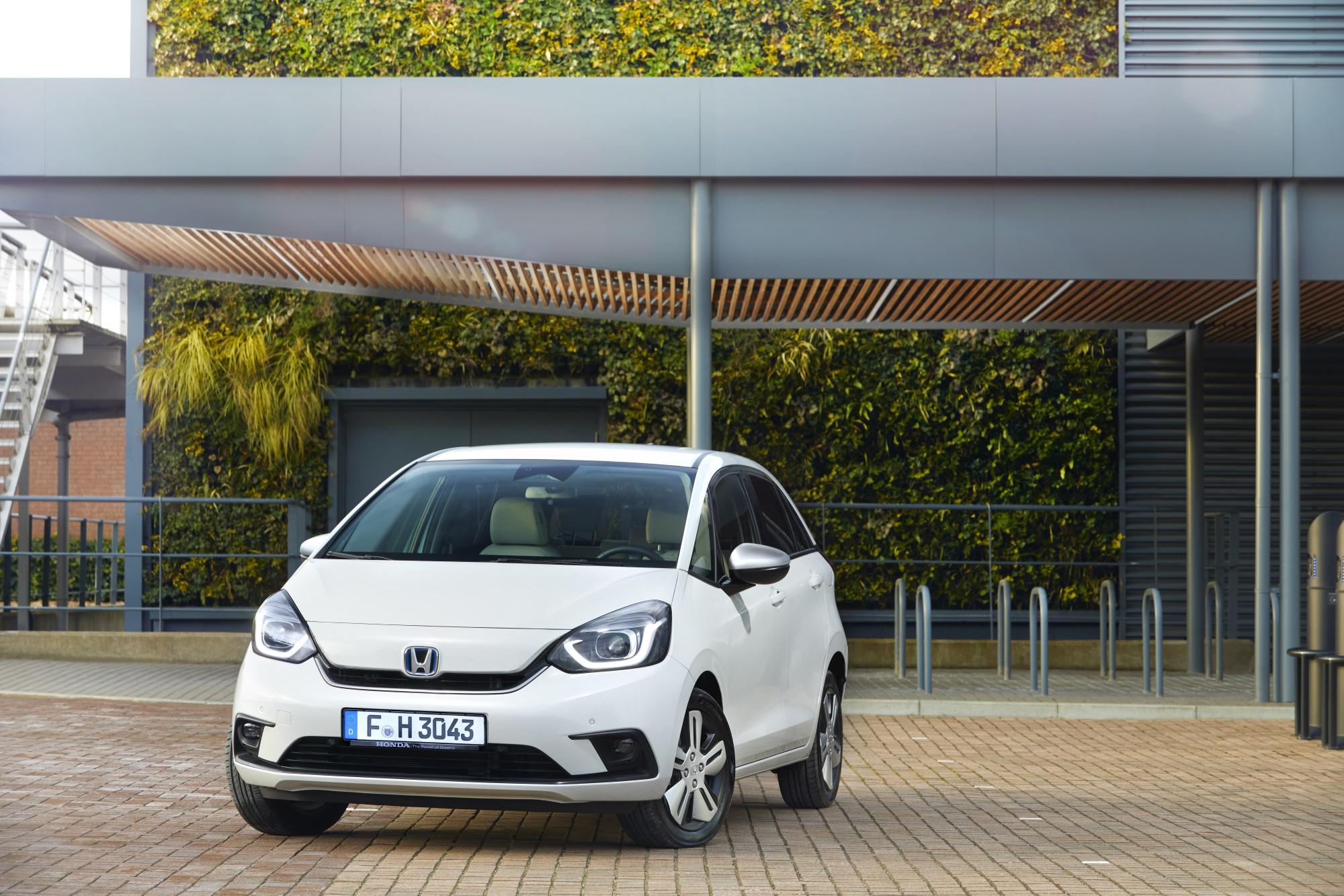 Οδηγούμε το νέο Honda Jazz e:HEV