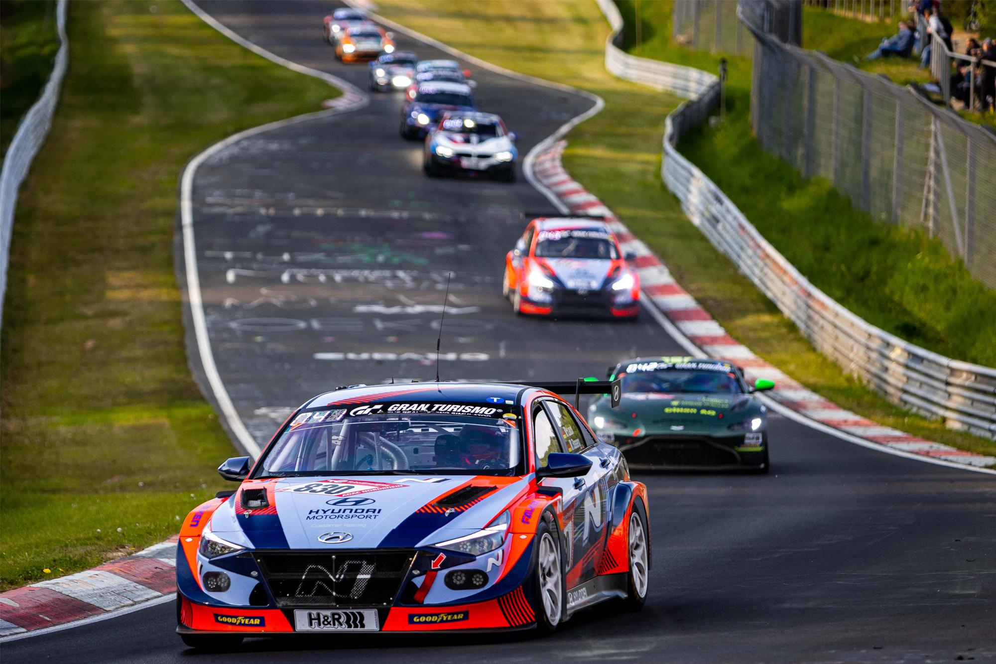 Hyundai: Στην κορυφή του TCR στις 24 ώρες του Ring