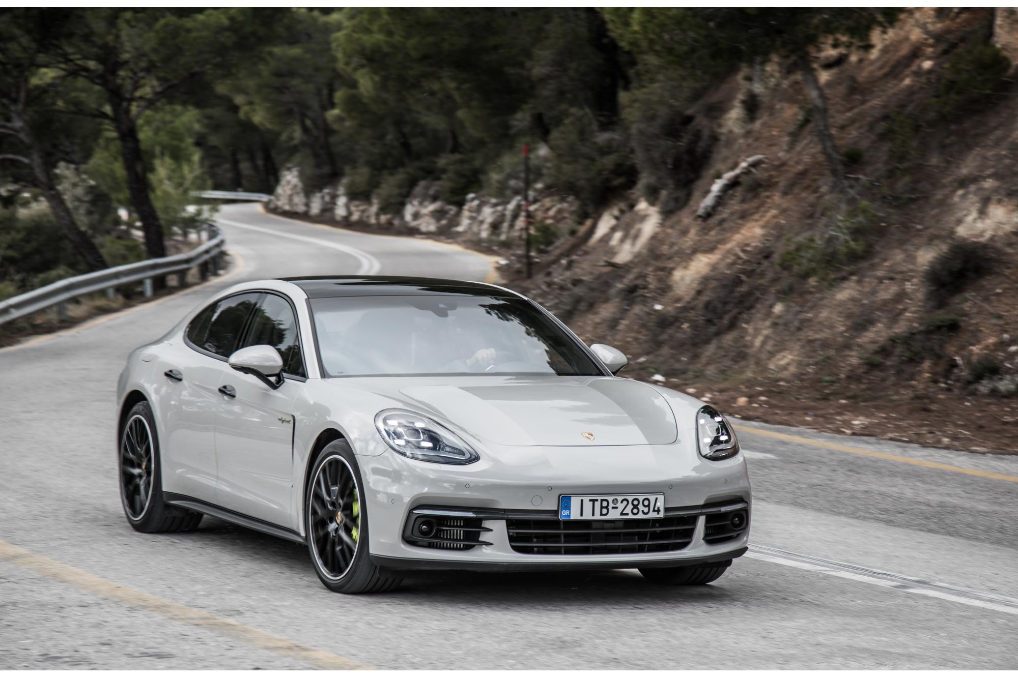 Porsche Panamera 4 E-Hybrid 462Ps