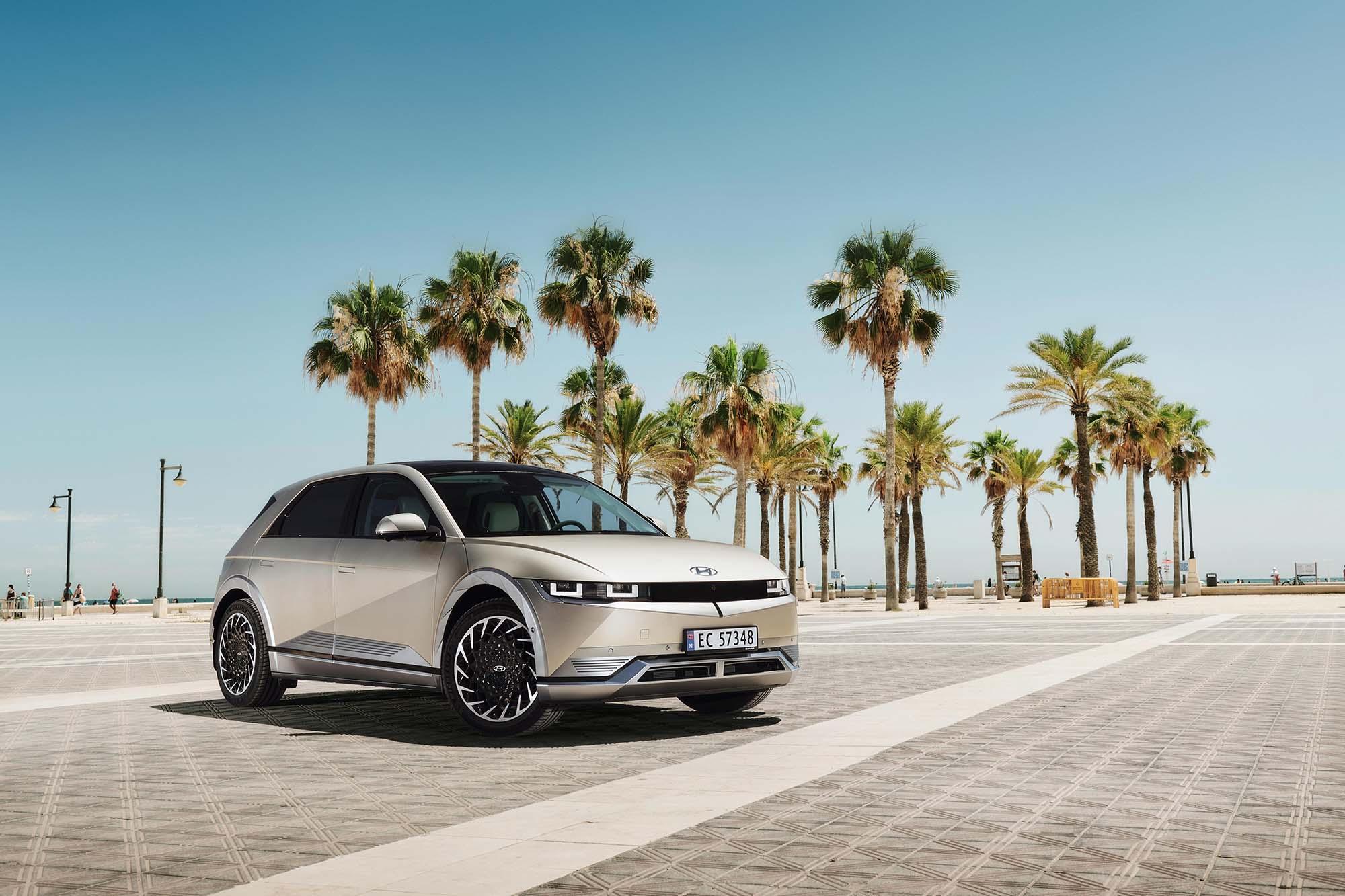 To Hyundai Ioniq 5 Car of the Year 2022-2023 στην Ιαπωνία