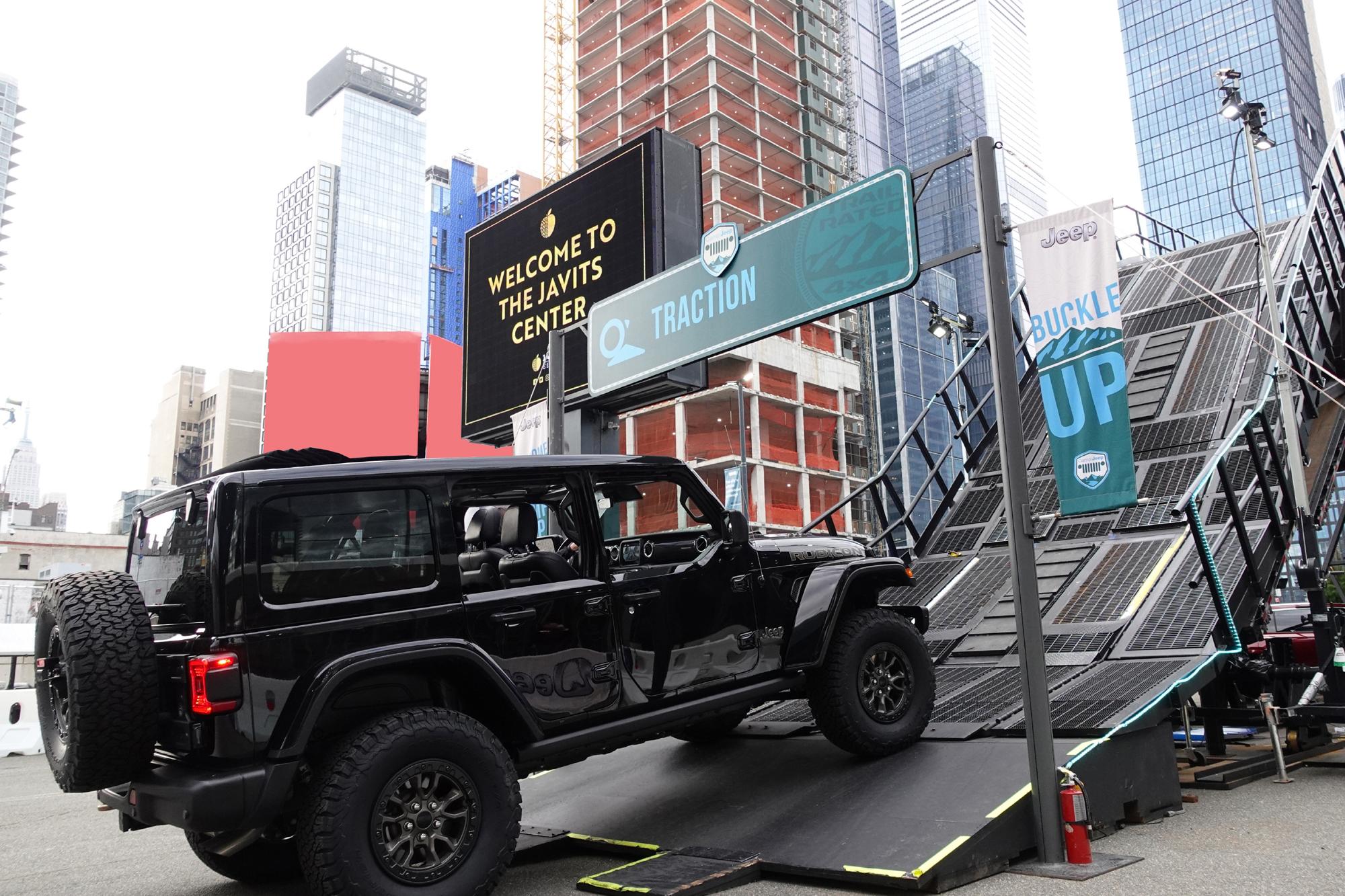 Jeep: Χτίζει «βουνό» στο Ντιτρόιτ