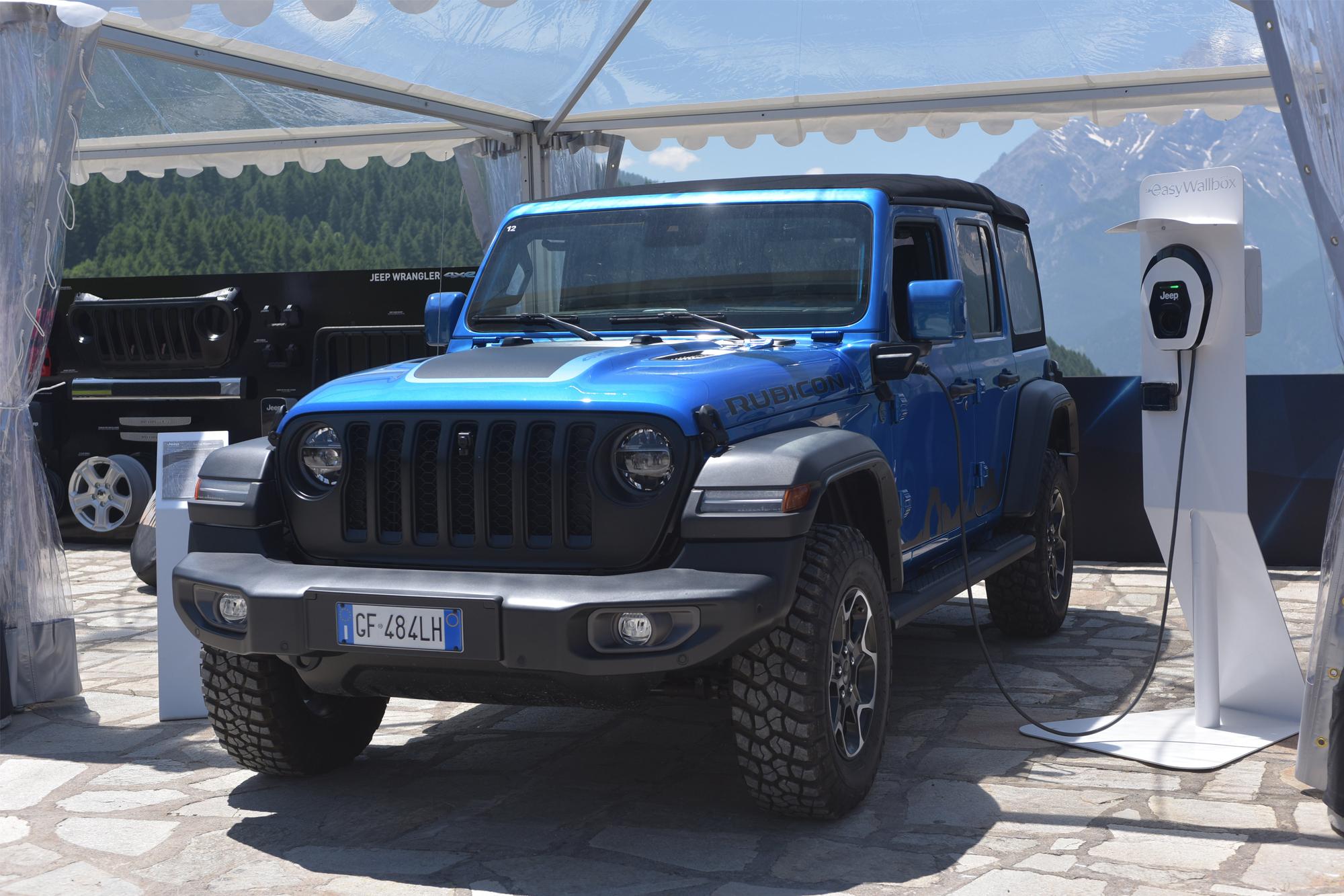 Νέα σειρά αξεσουάρ για το Wrangler 4xe