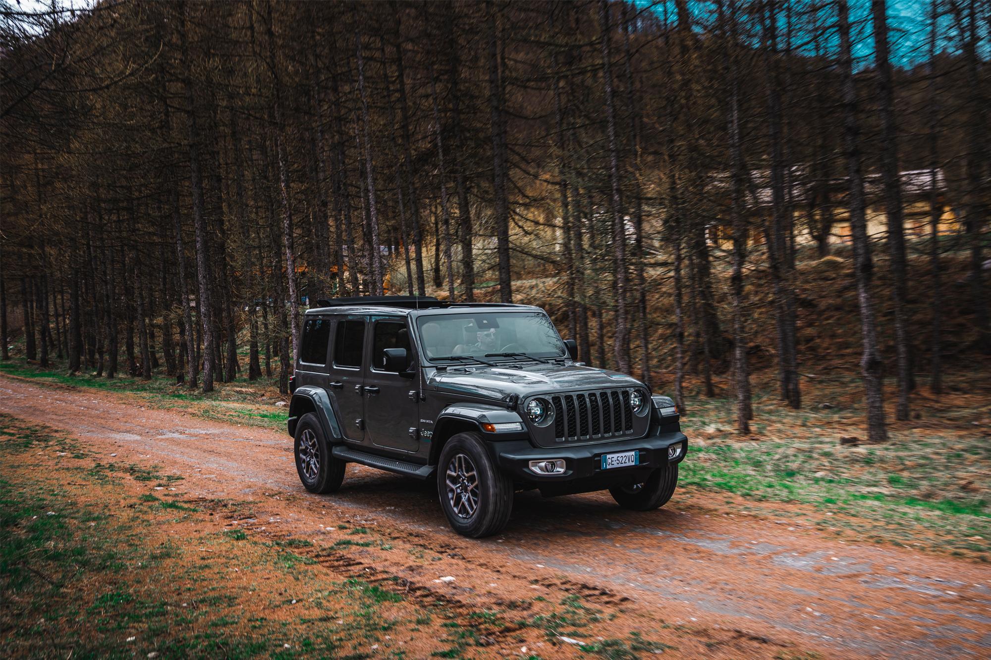 Το Jeep Wrangler 4xe από €77.900 στην Ελλάδα