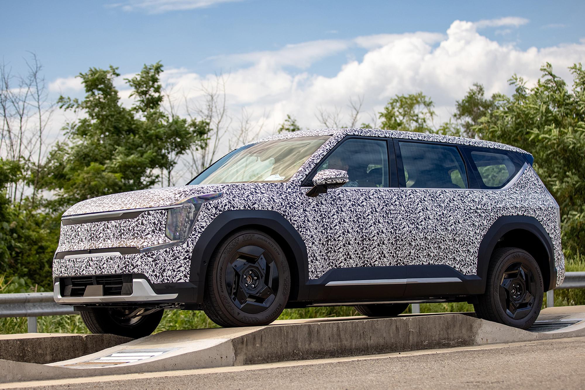 Spyshots: KIA EV9