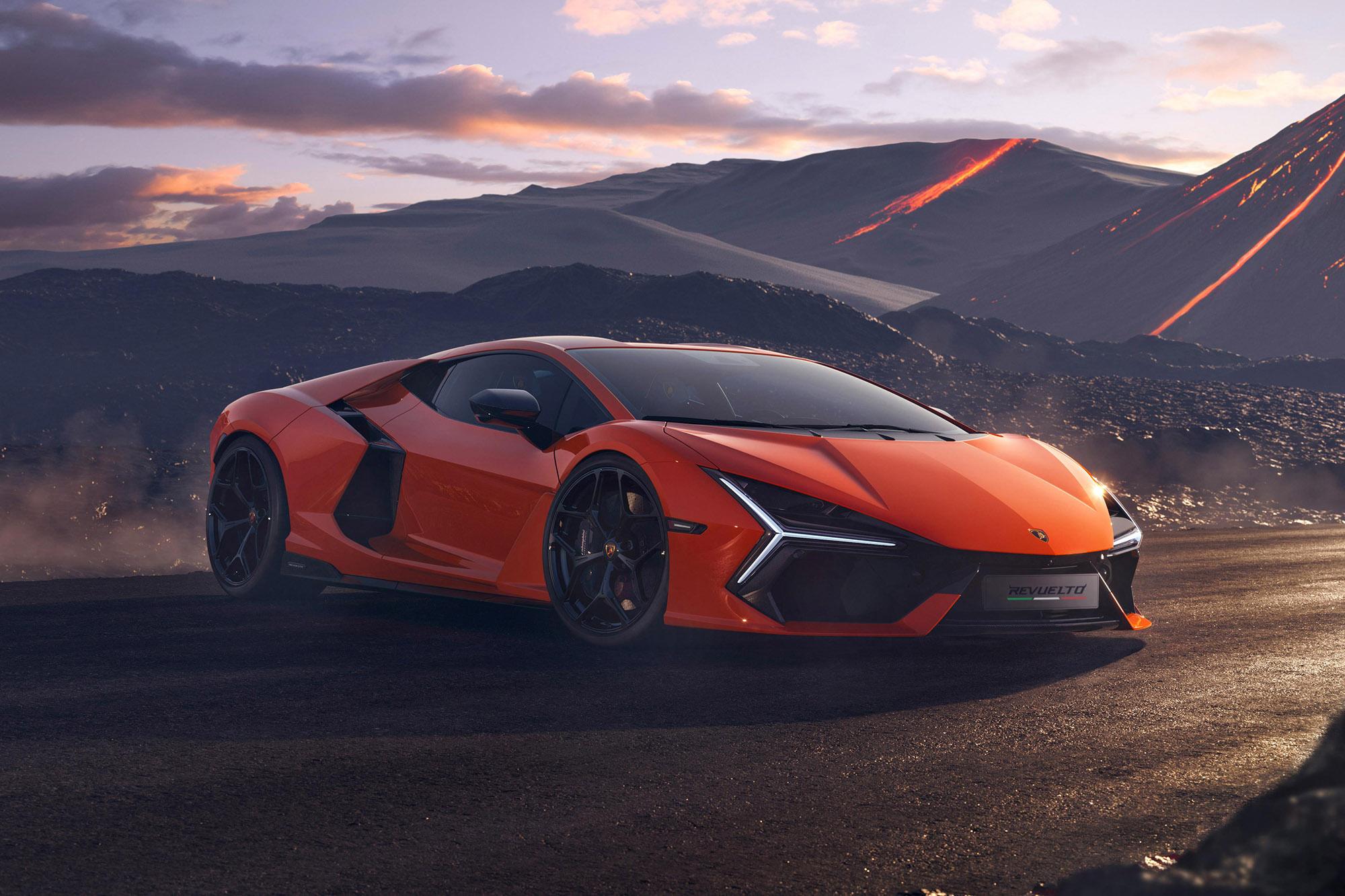 Ντεμπούτο για την Lamborghini Revuelto