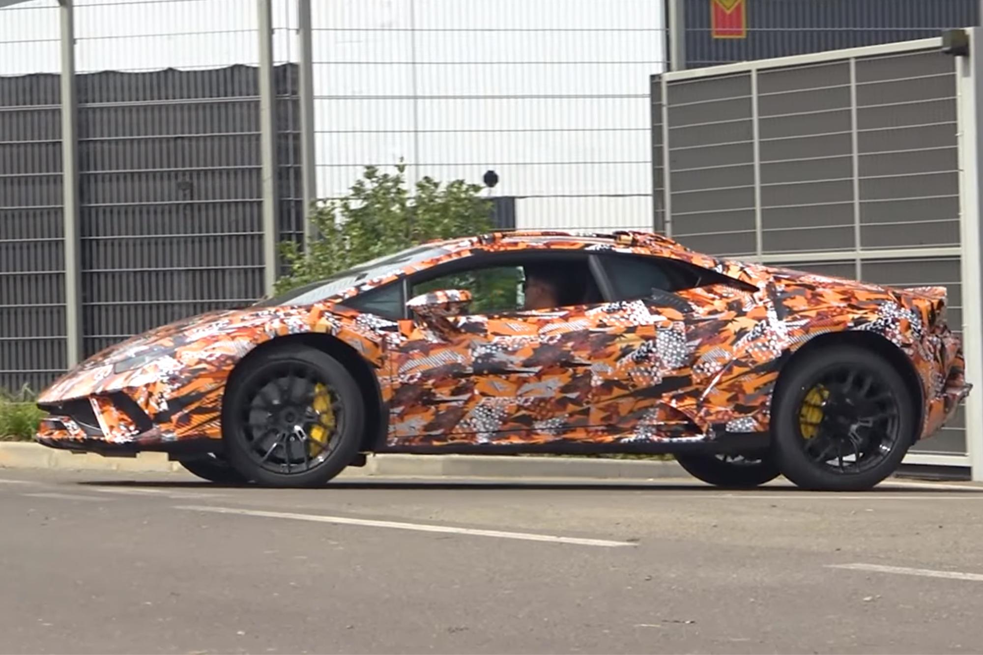 Spyshots: Lamborghini Huracan Sterrato
