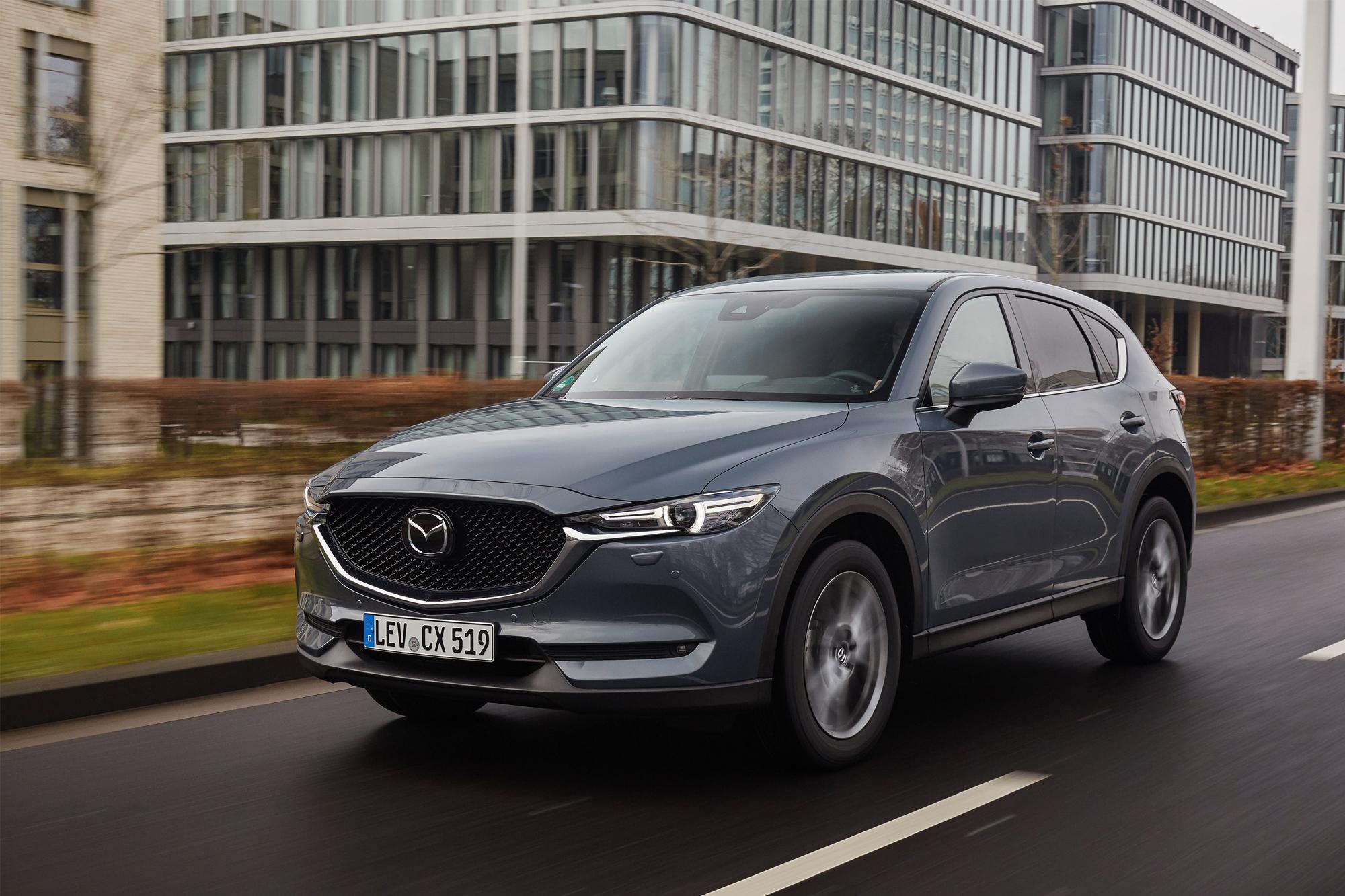 Το Mazda CX-5 επιτυγχάνει την υψηλότερη βαθμολογία πλευρικής πρόσκρουσης IIHS
