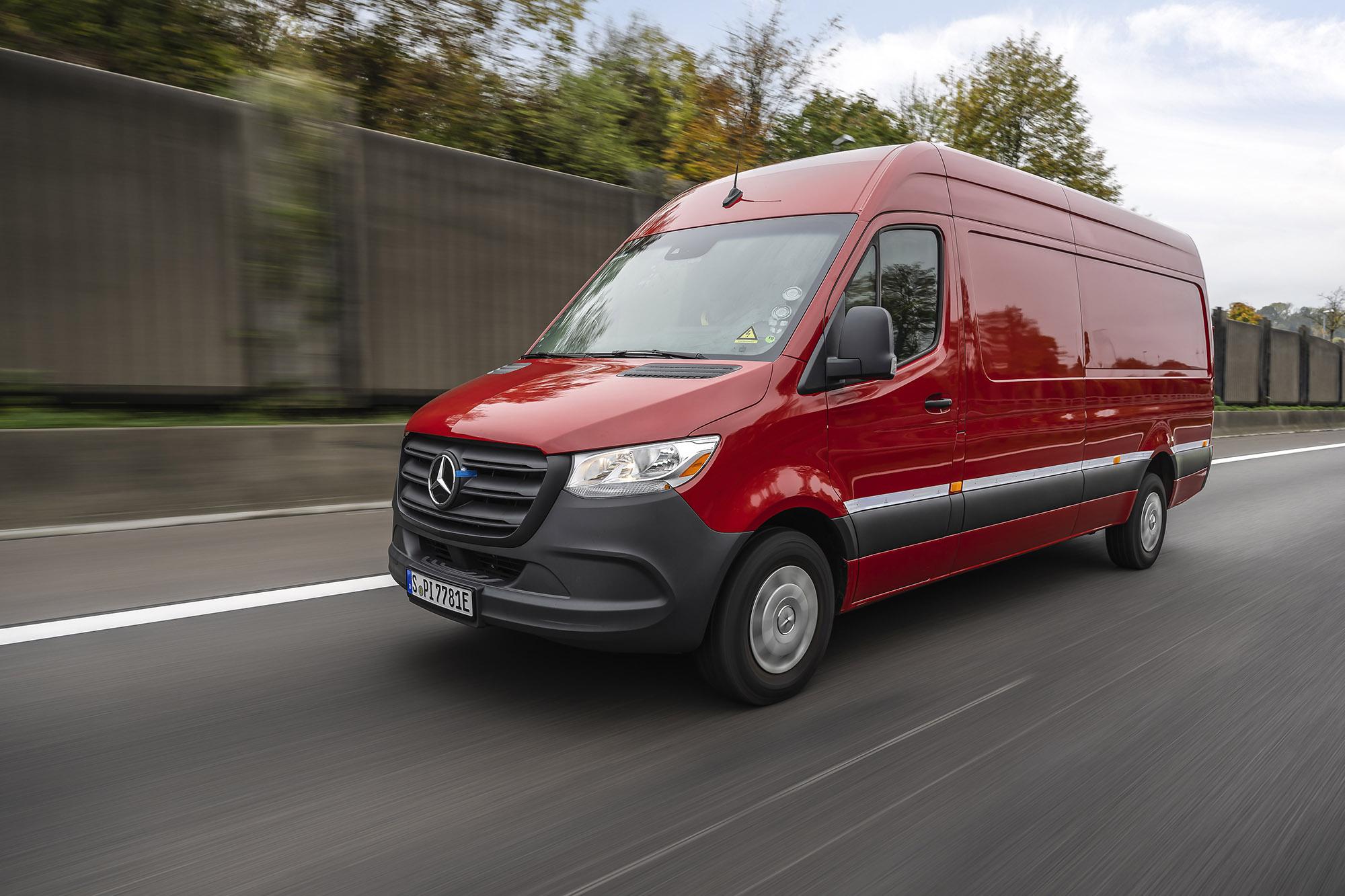 Το ηλεκτρικό eSprinter διήνυσε 475 χιλιόμετρα με μόνο μια φόρτιση