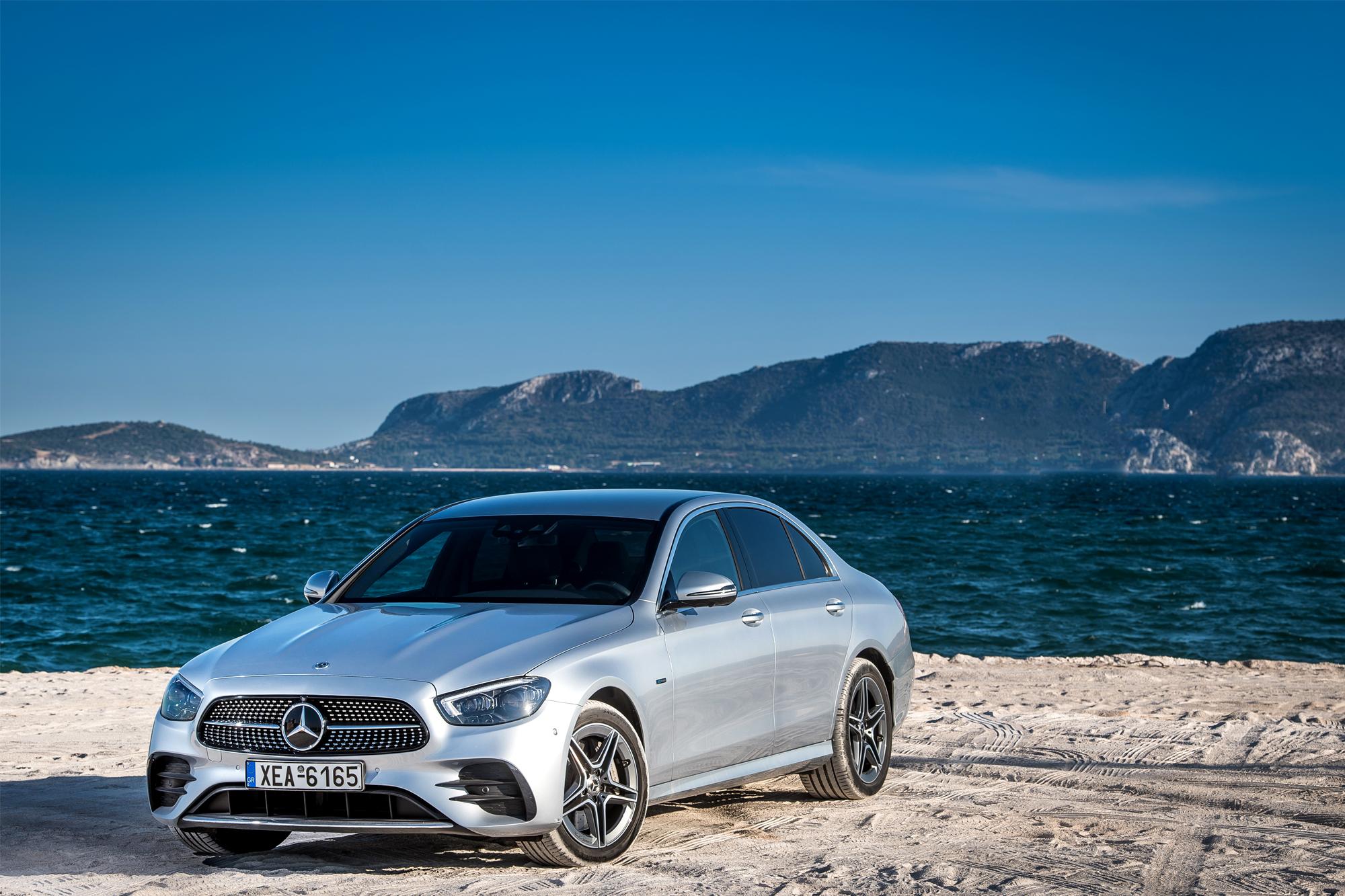 Mercedes-Benz E 300 e 320Ps