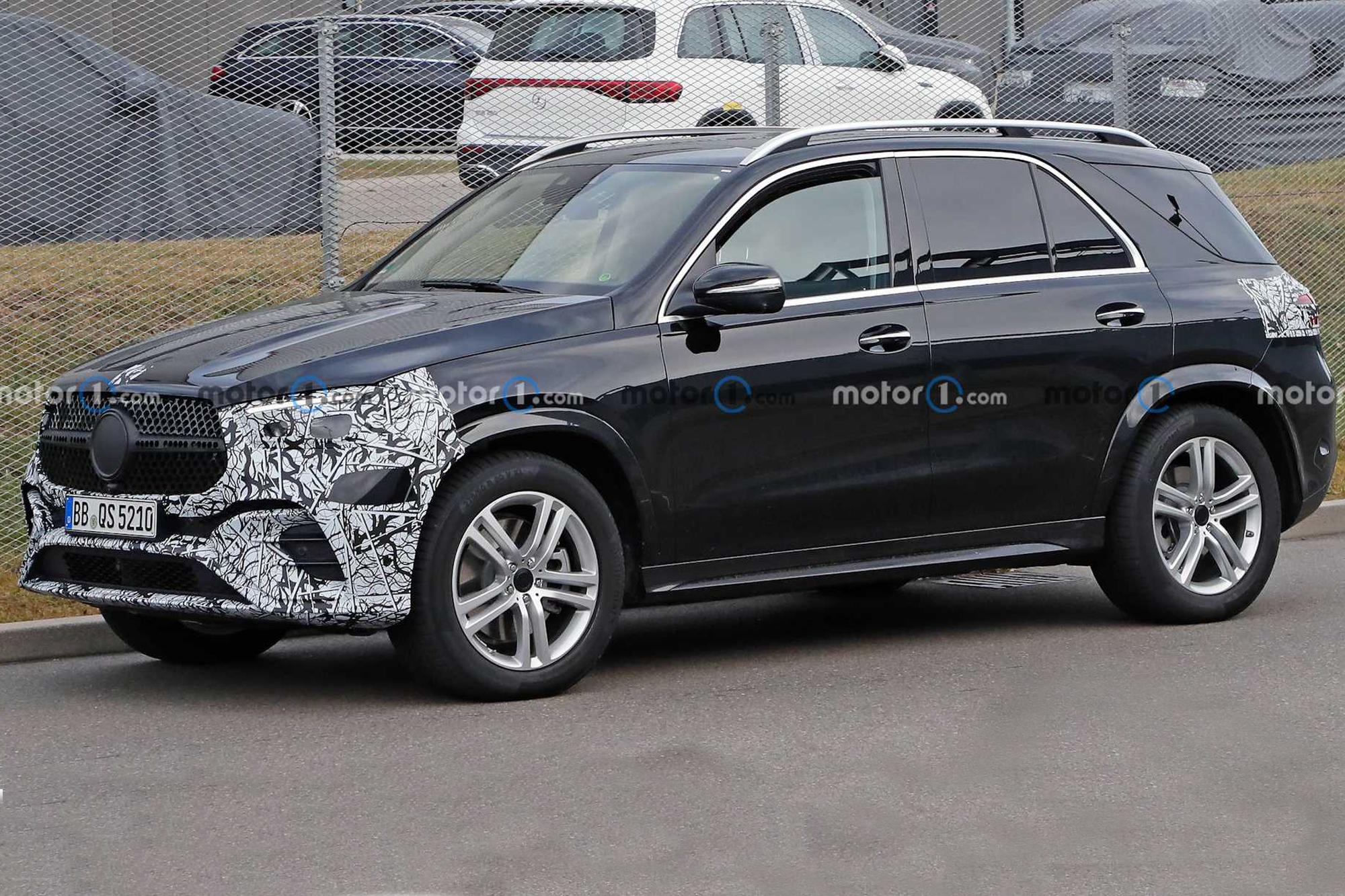 Spyshots: Mercedes-Benz GLE