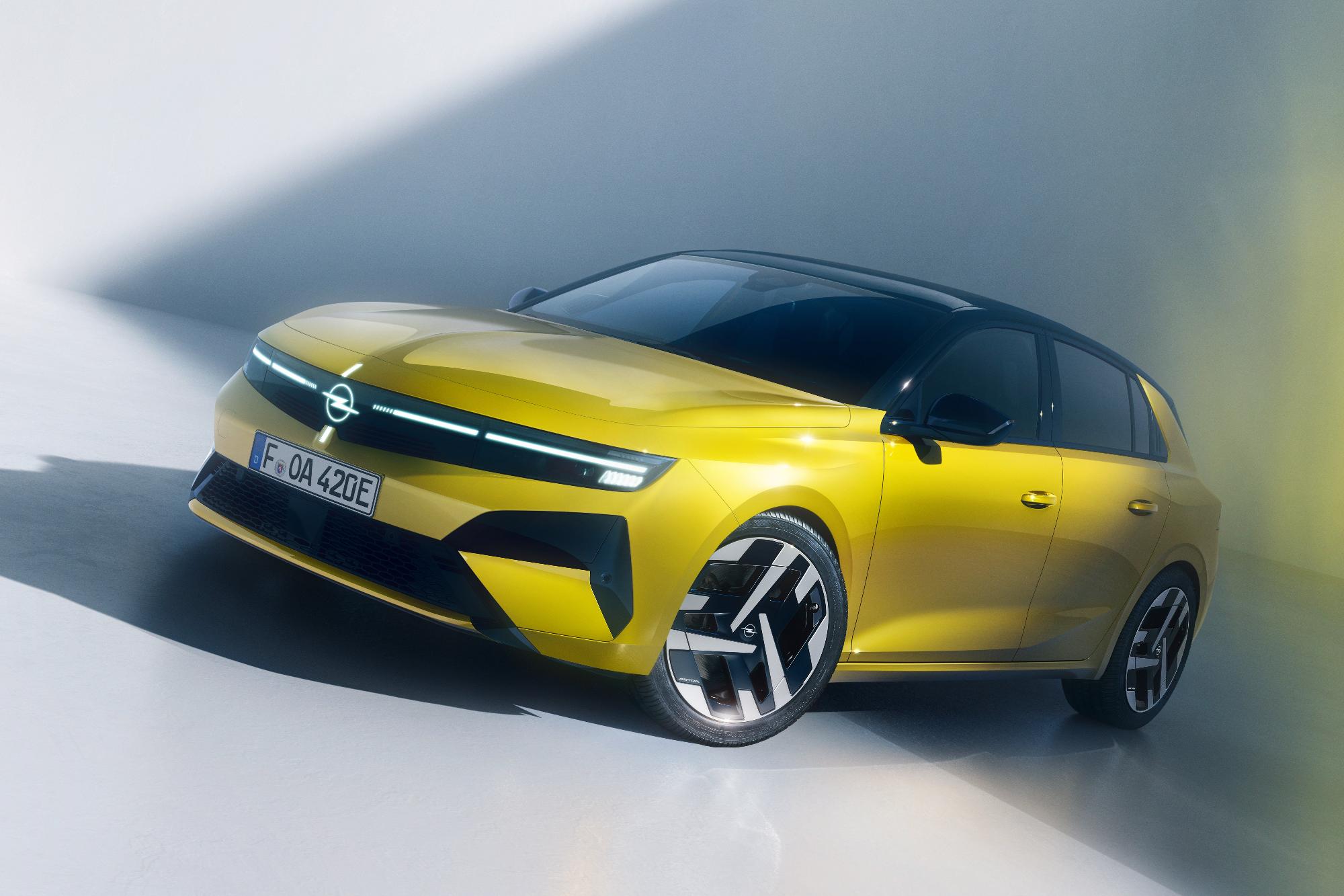 H Opel παρουσιάζει το facelifted Astra