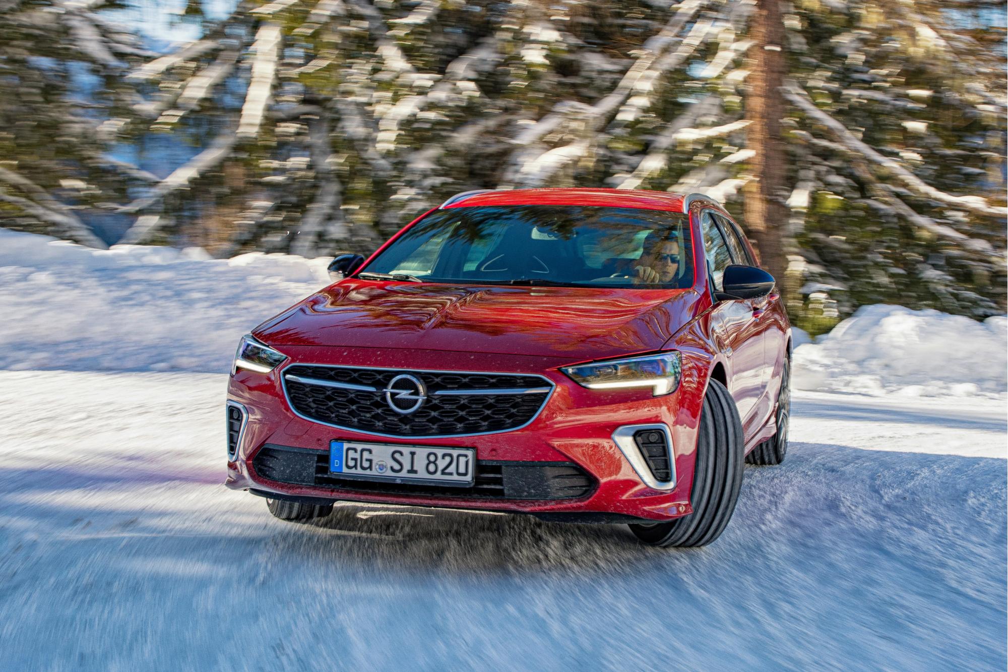 Το νέο Opel Insignia GSi έρχεται!