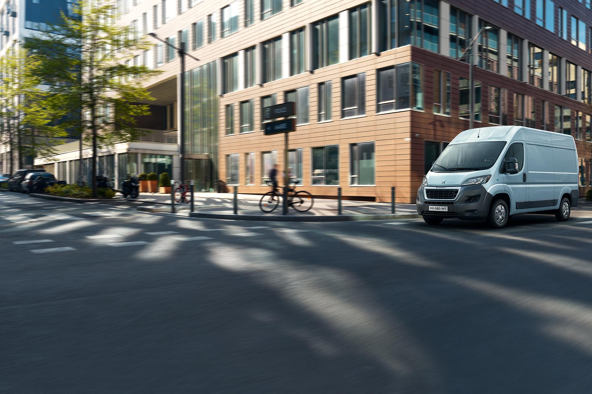 Peugeot e-Boxer