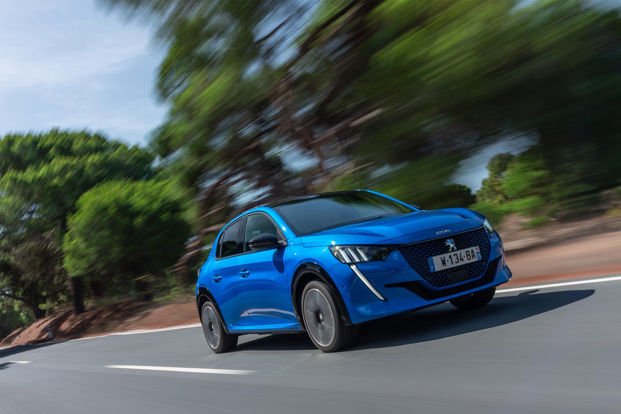 Το νέο PEUGEOT e-208 κερδίζει τον τίτλο του «Ηλεκτρικού Αυτοκινήτου της Χρονιάς»