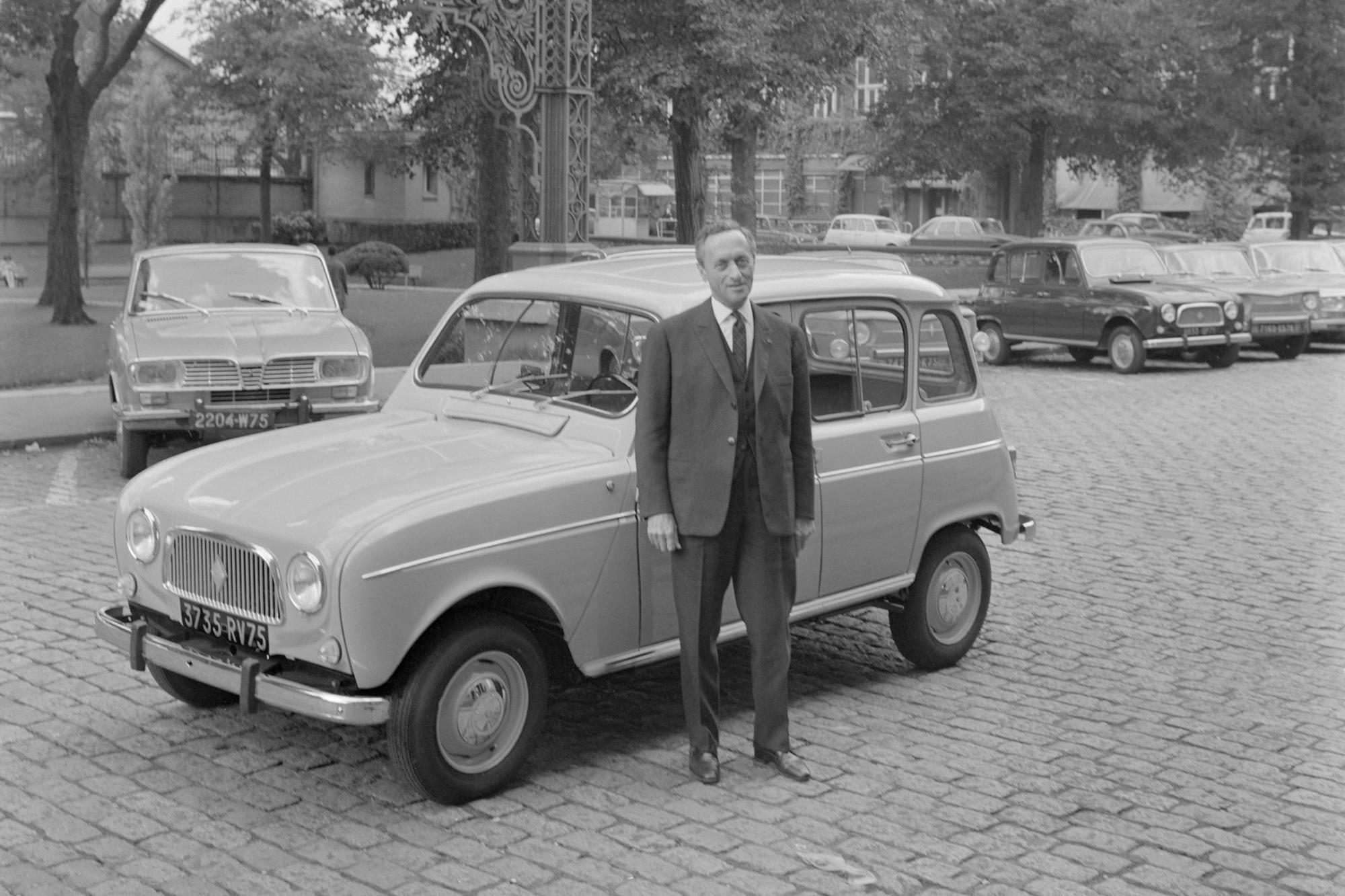 Η επανάσταση του hatchback από τη Renault