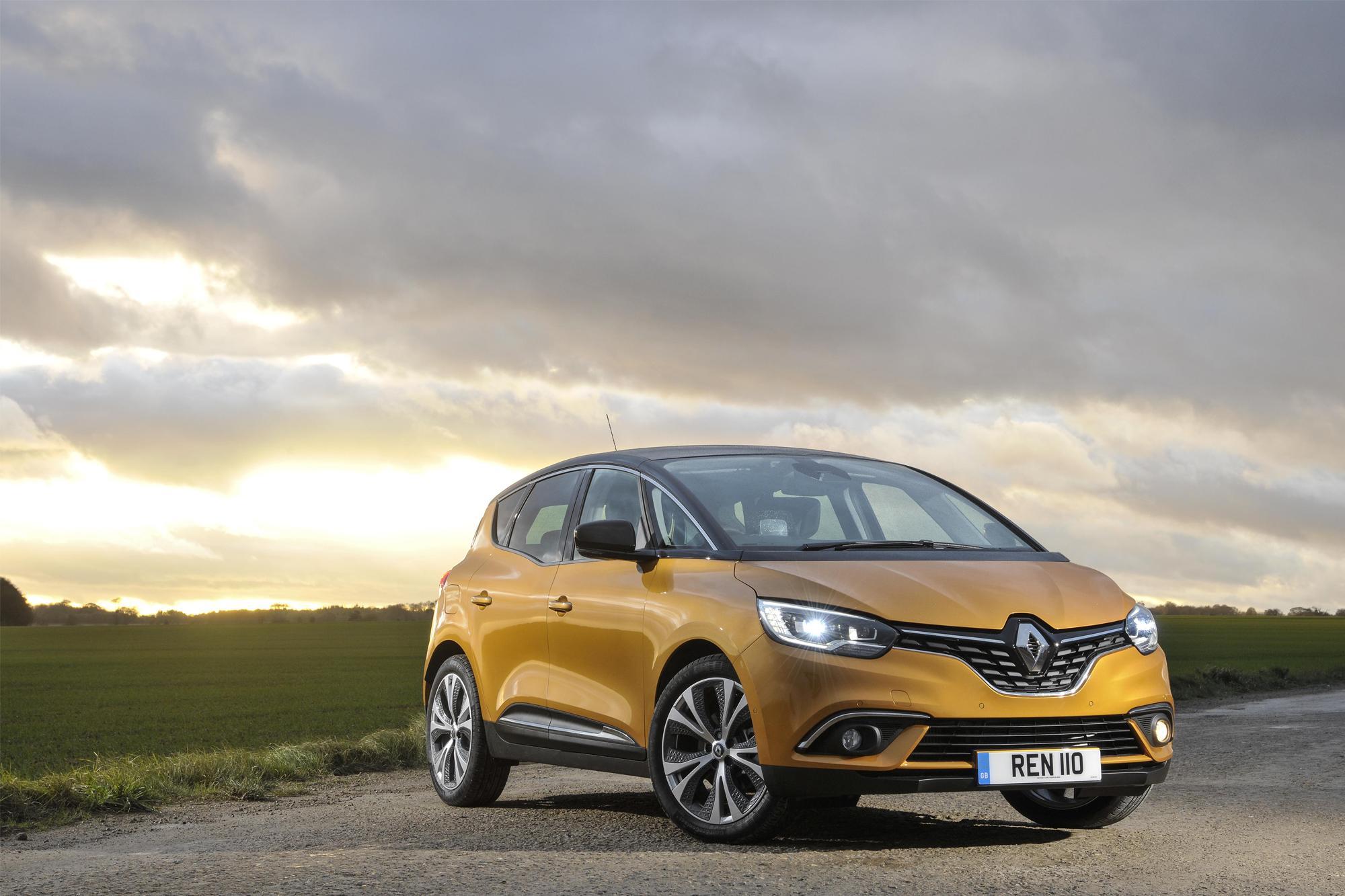 Renault Scenic στην Ελλάδα από €28.190