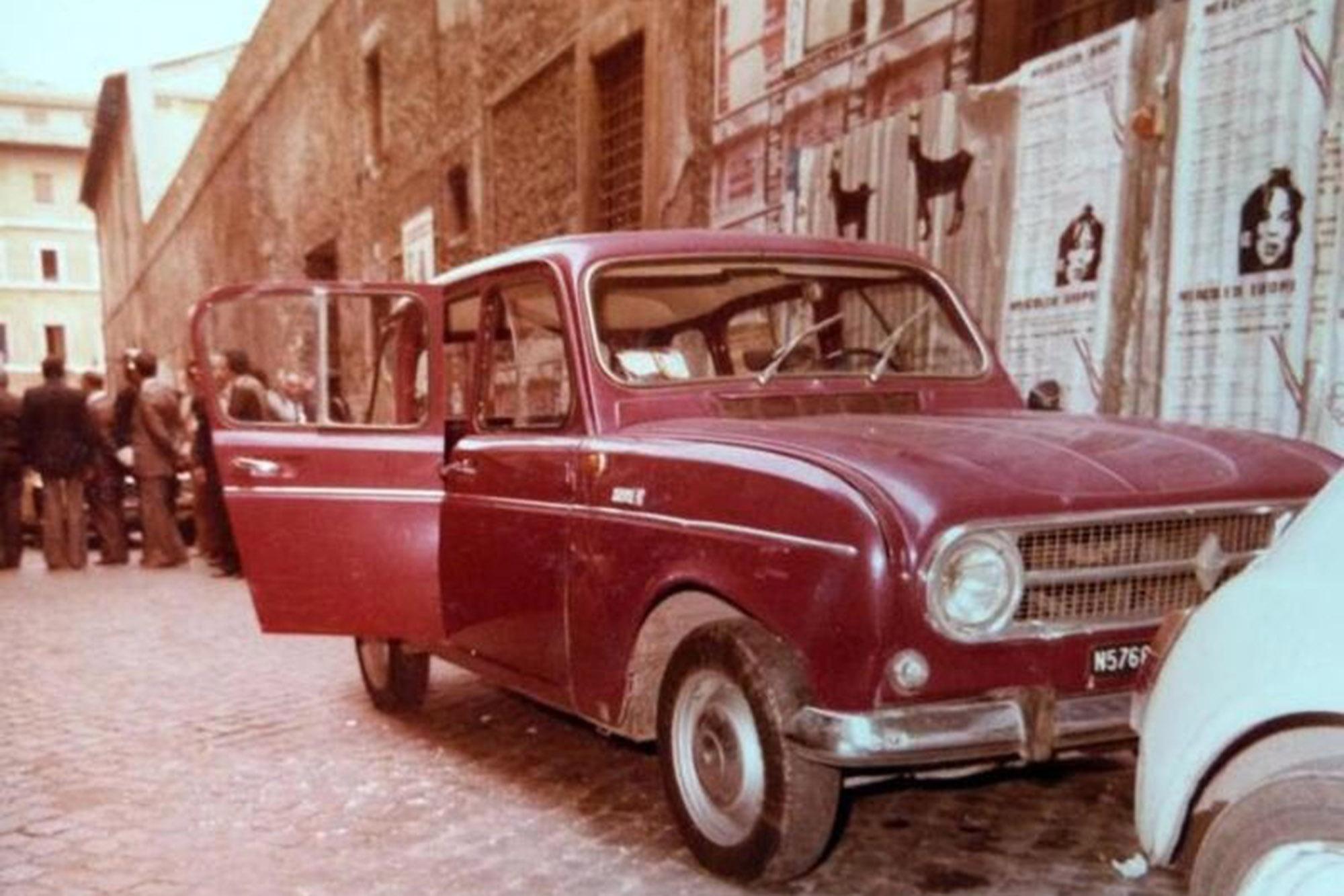 Το Renault 4 που συσπείρωσε την Ιταλία