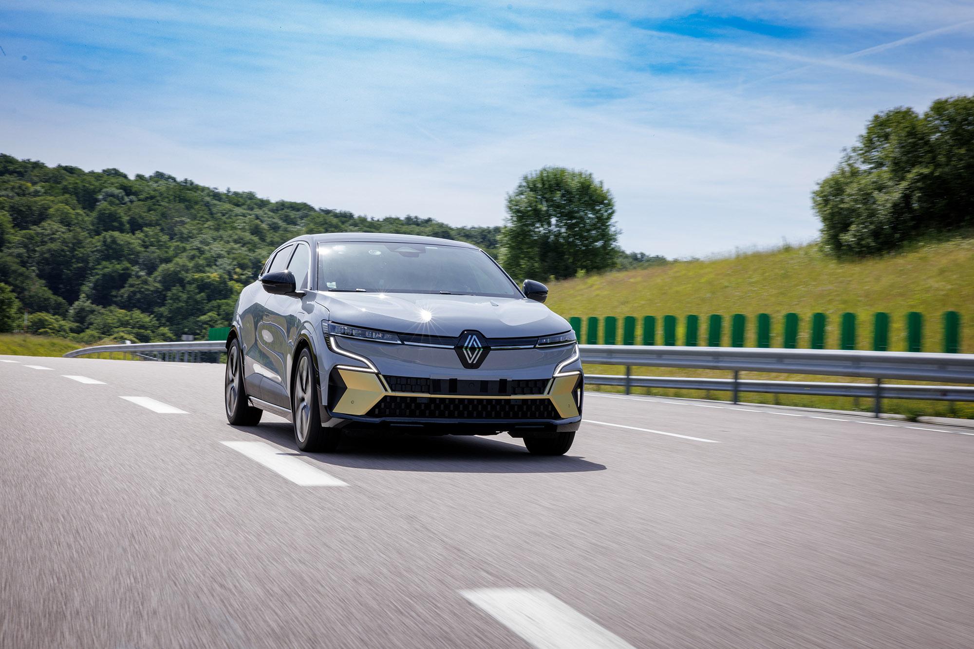 Αμφίδρομος φορτιστής από την Renault