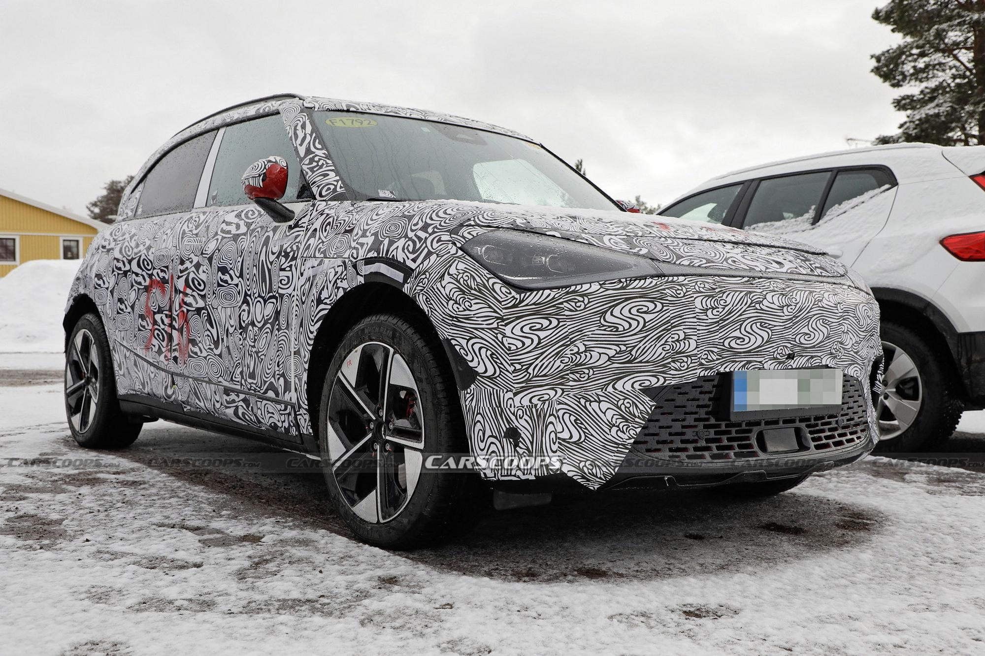Spyshots: SUV από την Smart