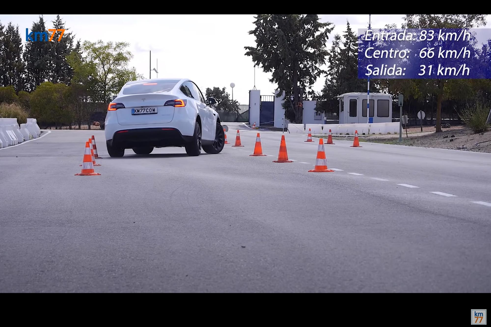 Tesla Model Y VS Τάρανδος, σημειώσατε 1!